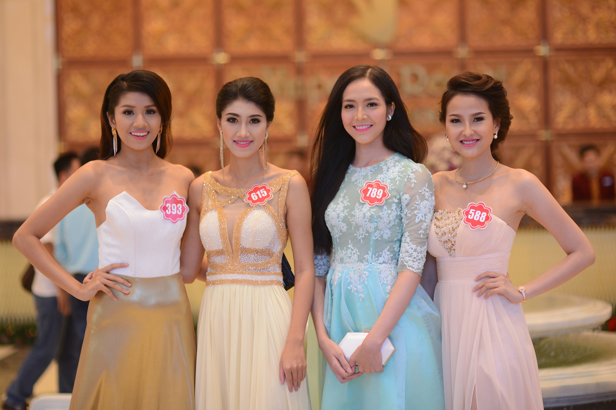 Nguoi dep Hoa hau VN rang ro truoc gio G hinh anh