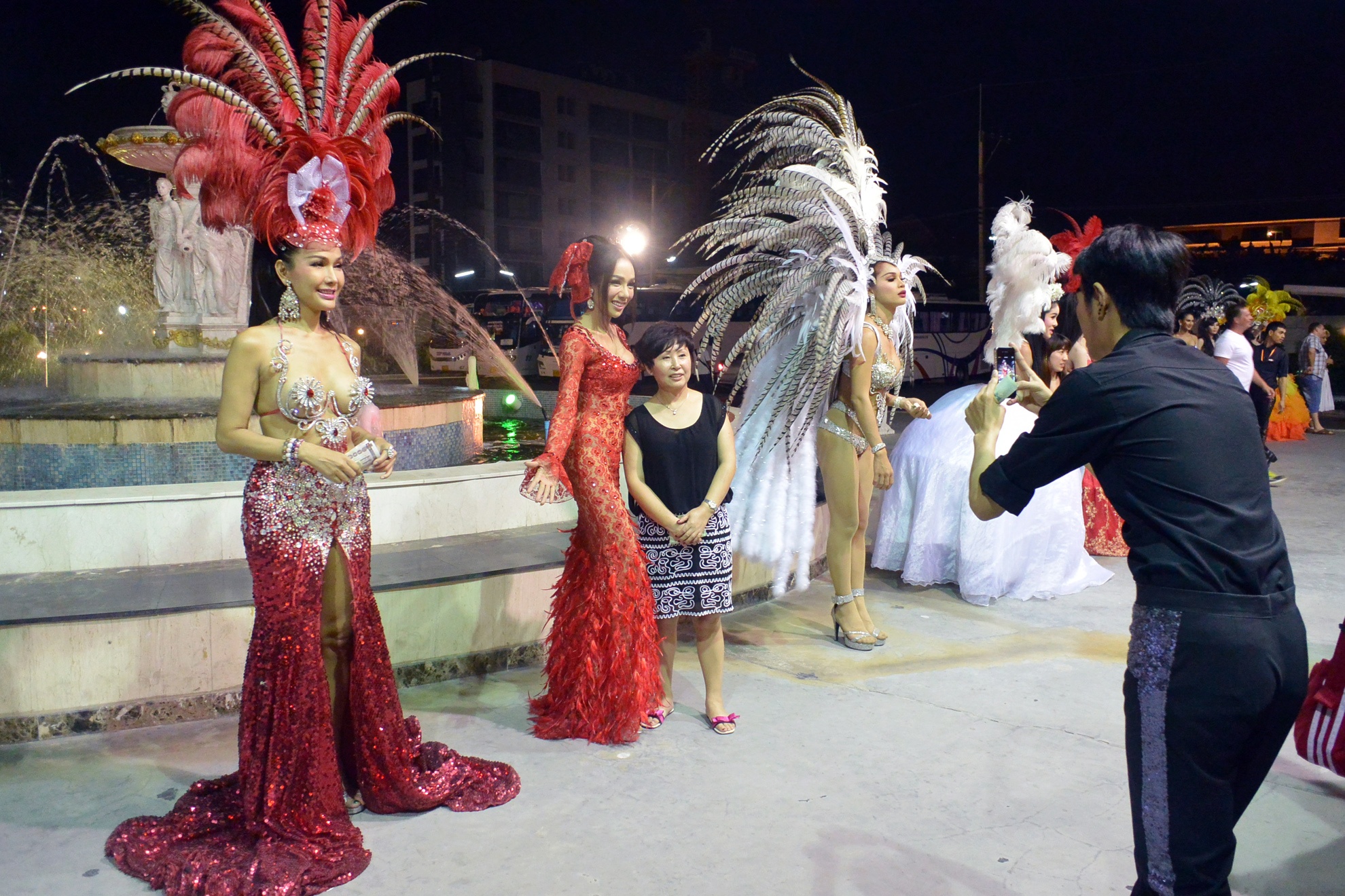 Tour du lich Thai Lan gia re co re that? hinh anh