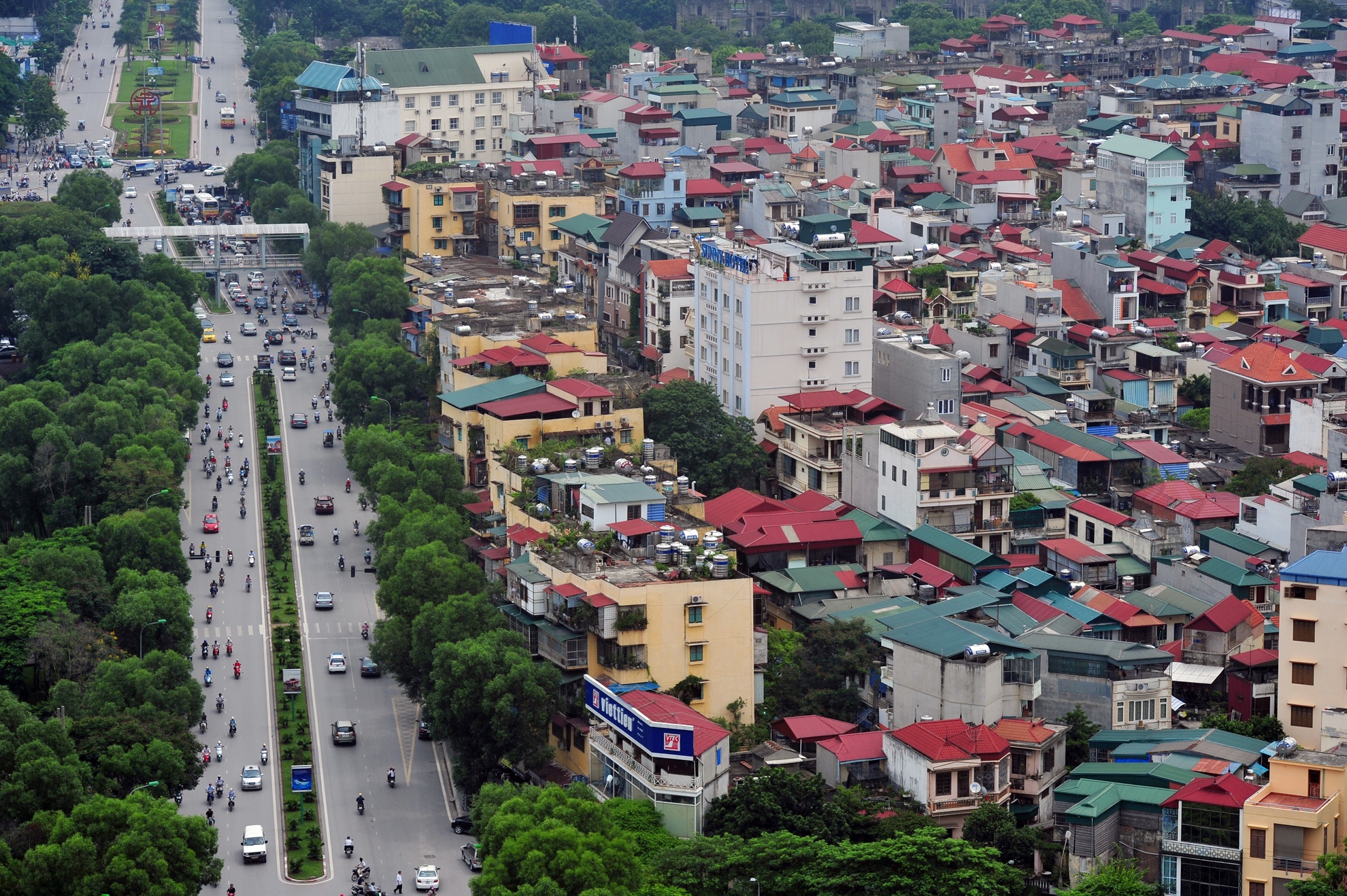 Hoai niem hang cay xanh tren con duong dep nhat VN hinh anh