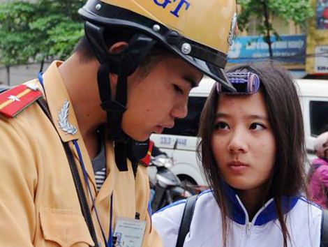 Nhung chieu doi pho cua hoc sinh bi phat loi dau tran hinh anh