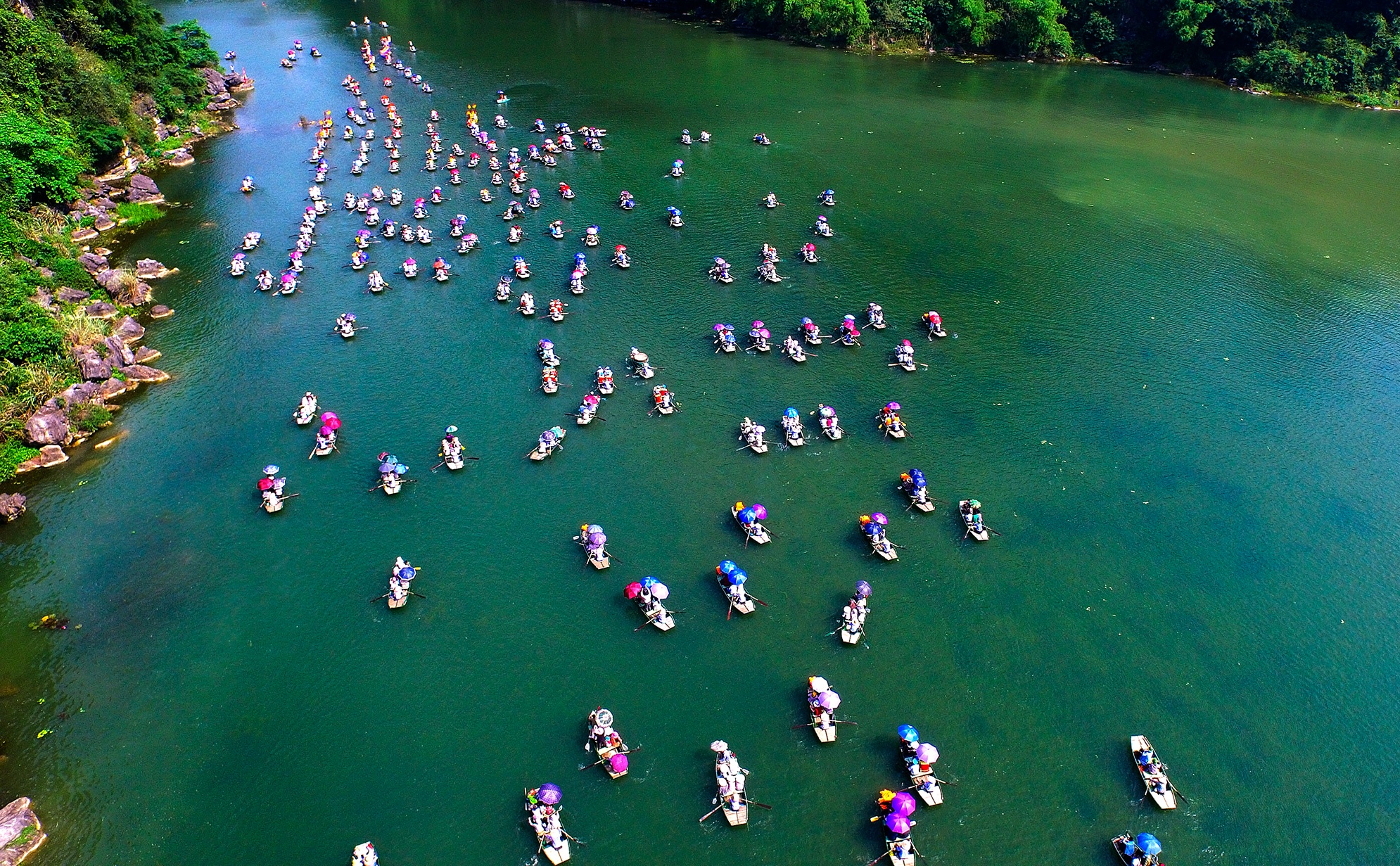 Nghin thuyen tu hoi ve di san thien nhien the gioi hinh anh