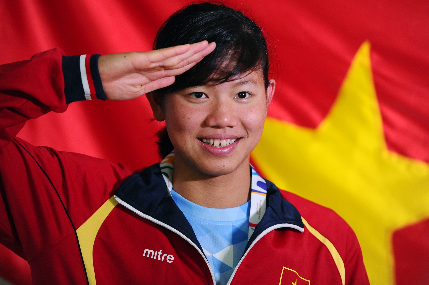 Anh Vien trong lan dau tra loi truc tuyen hinh anh