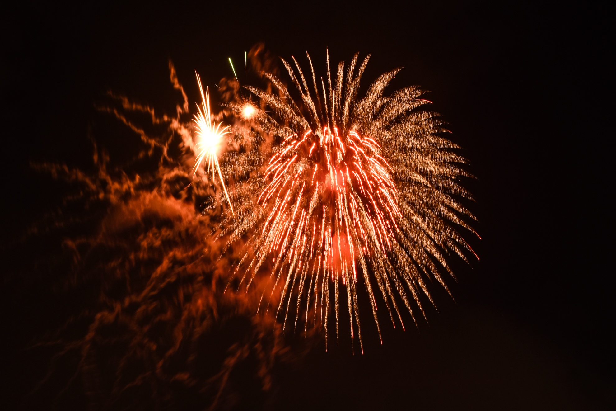 Video phao hoa chao nam moi o Sai Gon hinh anh