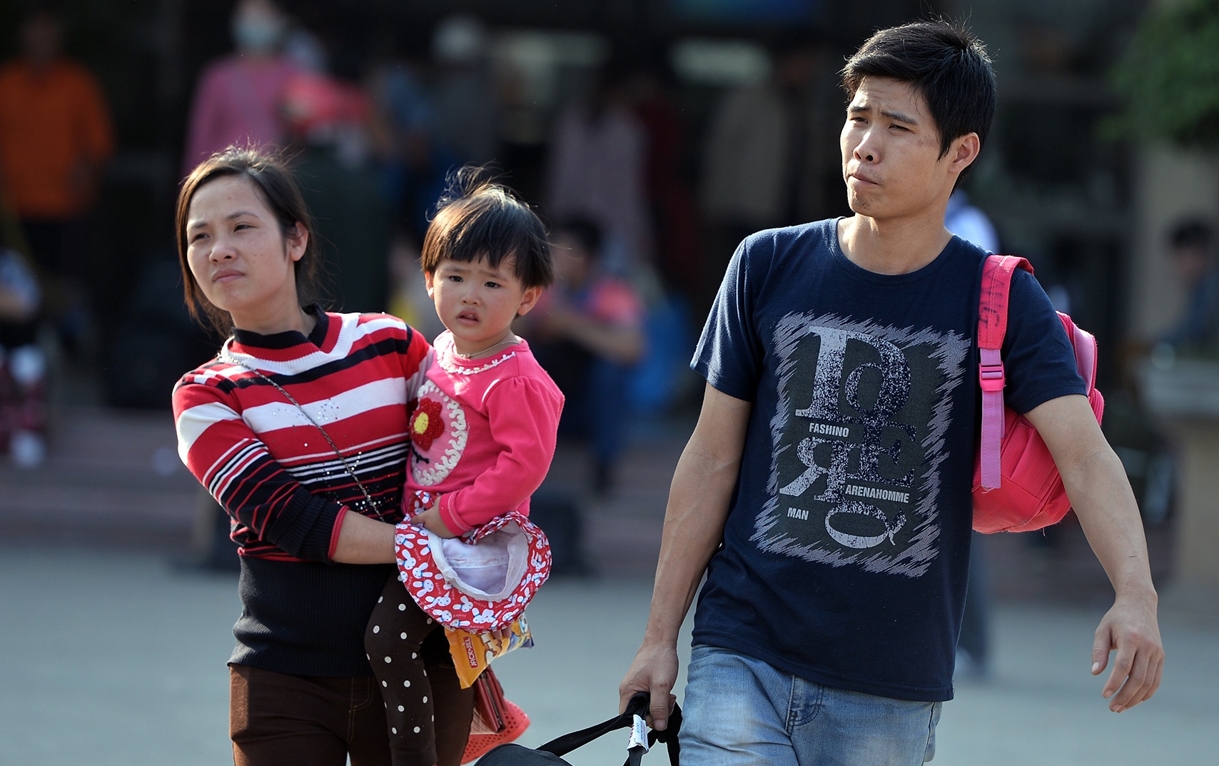 Nguoi dan tro lai thanh pho, nhieu noi un tac hinh anh