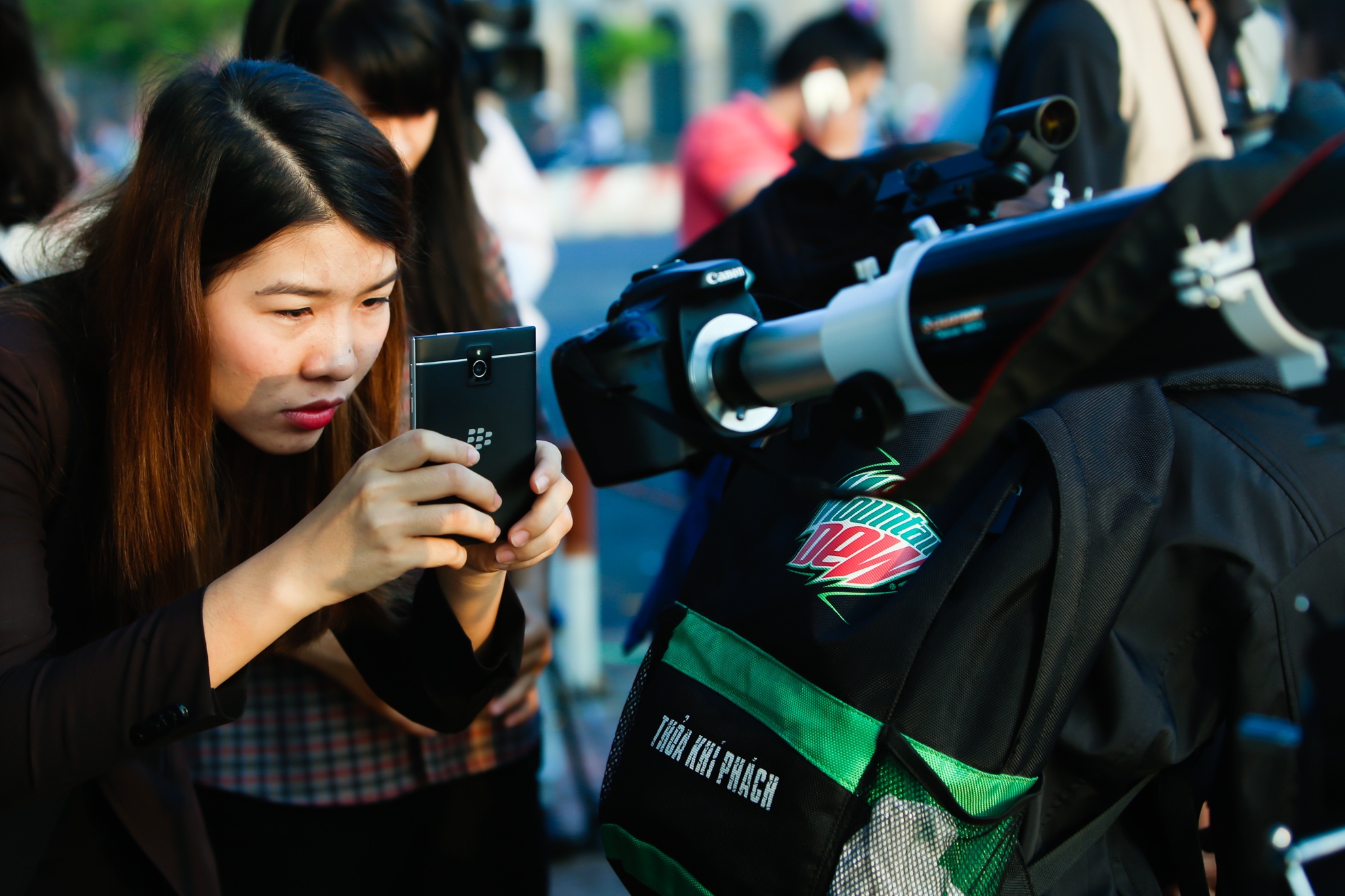 Gioi tre Sai Gon day som ngam nhat thuc hinh anh