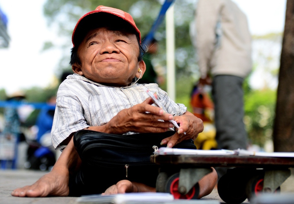 Anh em 'so dua' ban ve so o Sai Gon hinh anh