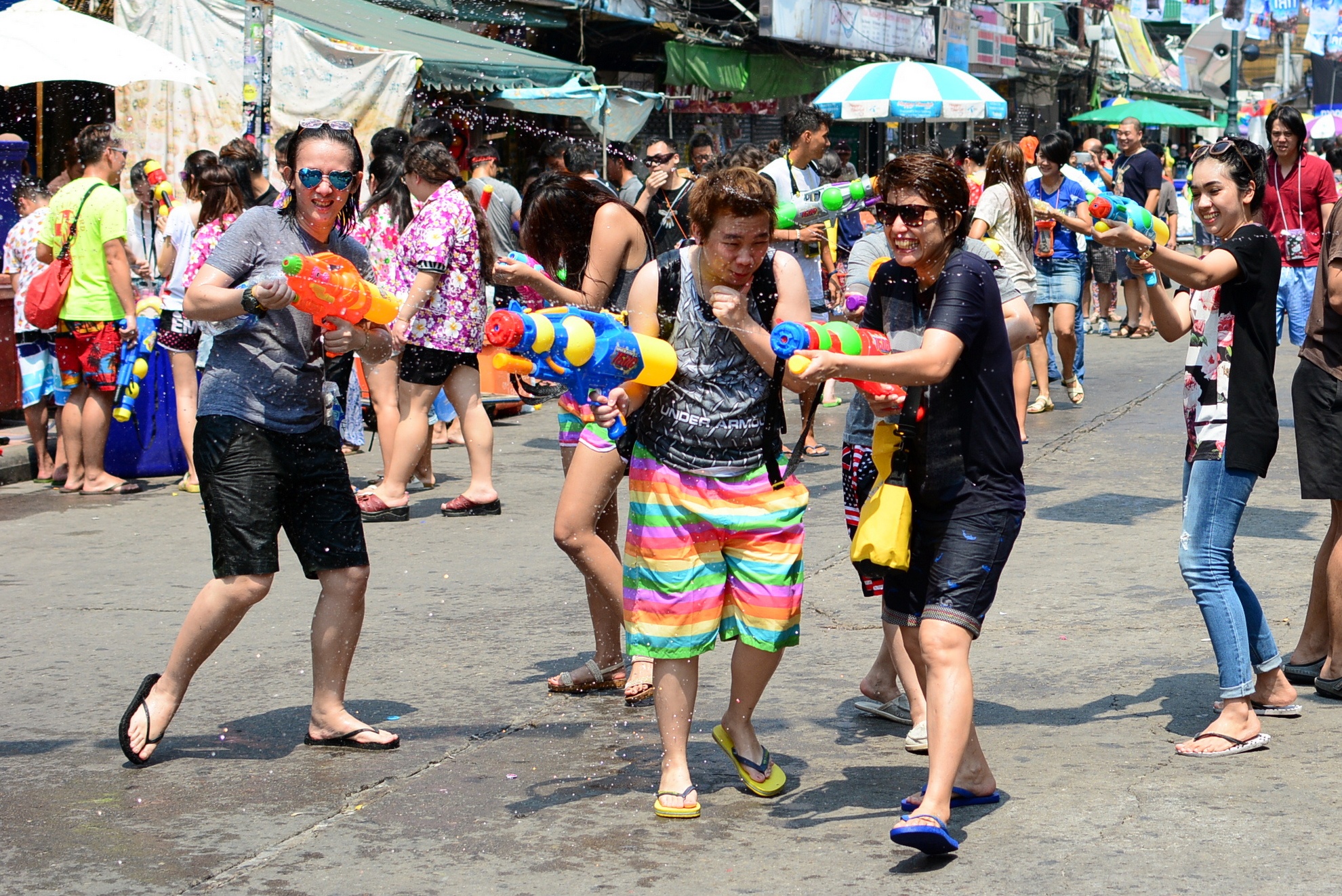 Le hoi te nuoc Songkran 2016 anh 2