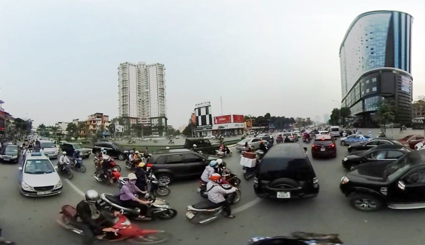 Video 360 do giao thong ngay dau di lam sau ky nghi le hinh anh