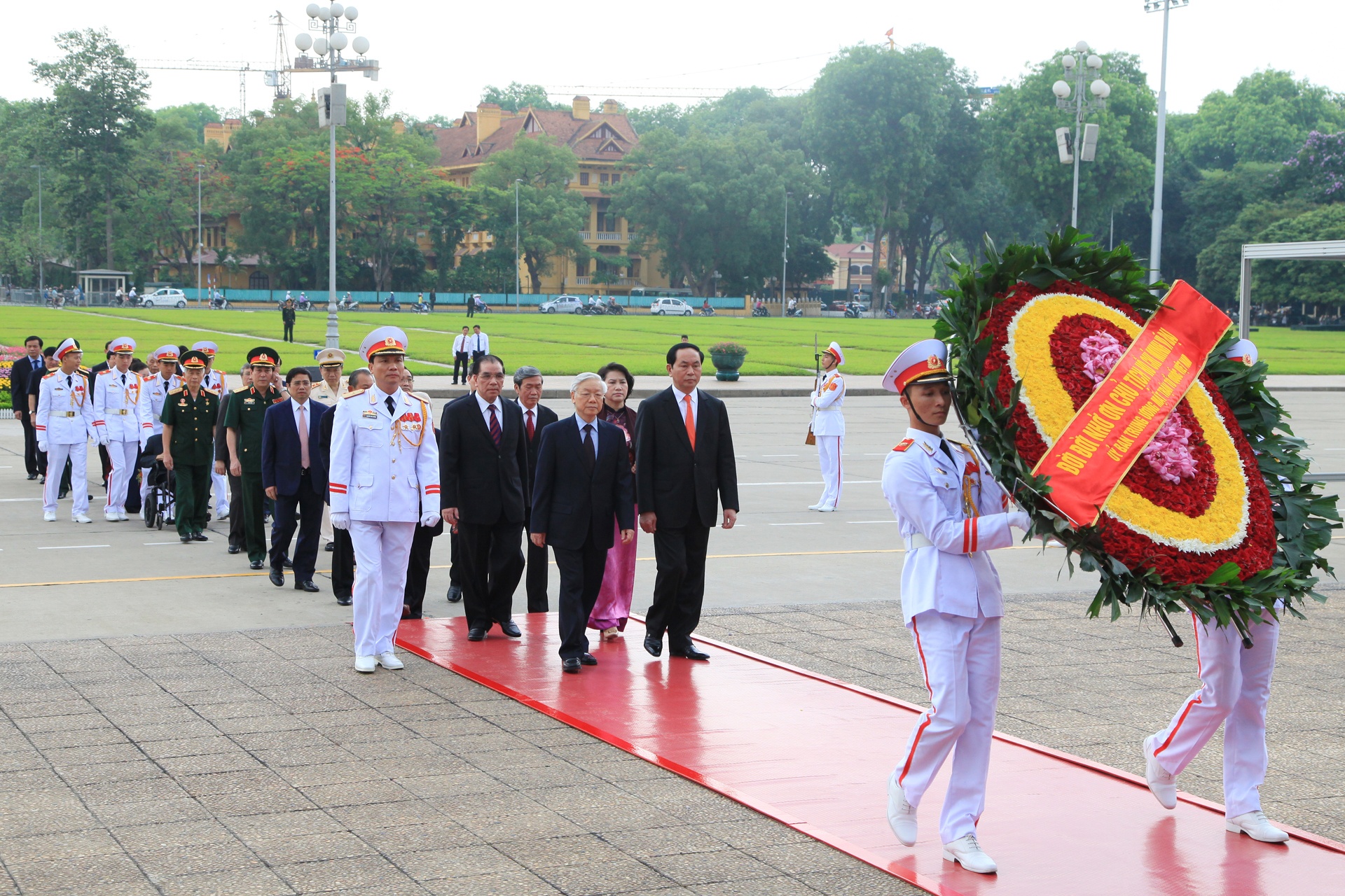 lang dao Dang vieng sinh nhat Bac Ho anh 2