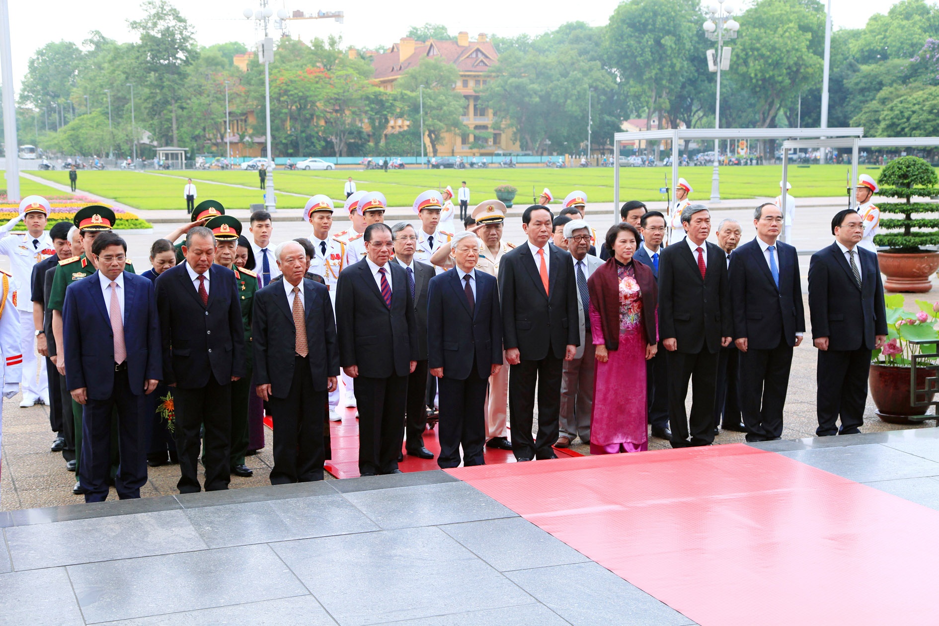 lang dao Dang vieng sinh nhat Bac Ho anh 5