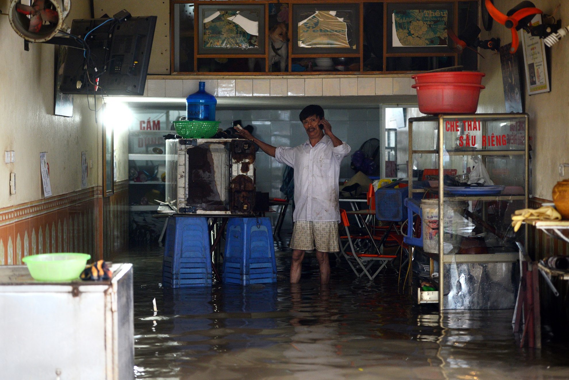 Mua lon Ha Noi ngap sau anh 5