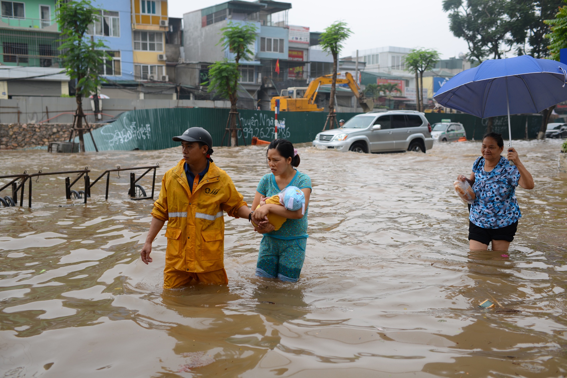 Mua lon Ha Noi ngap sau anh 15