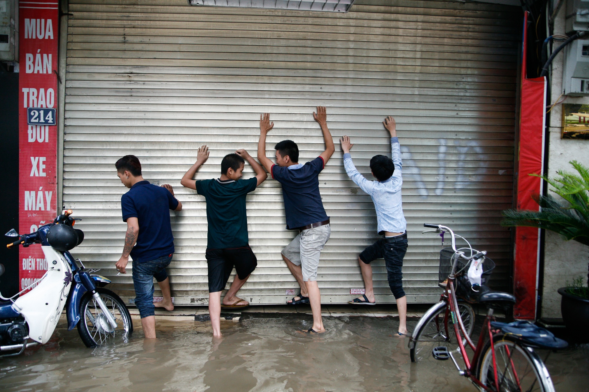 Mua lon Ha Noi ngap sau anh 9