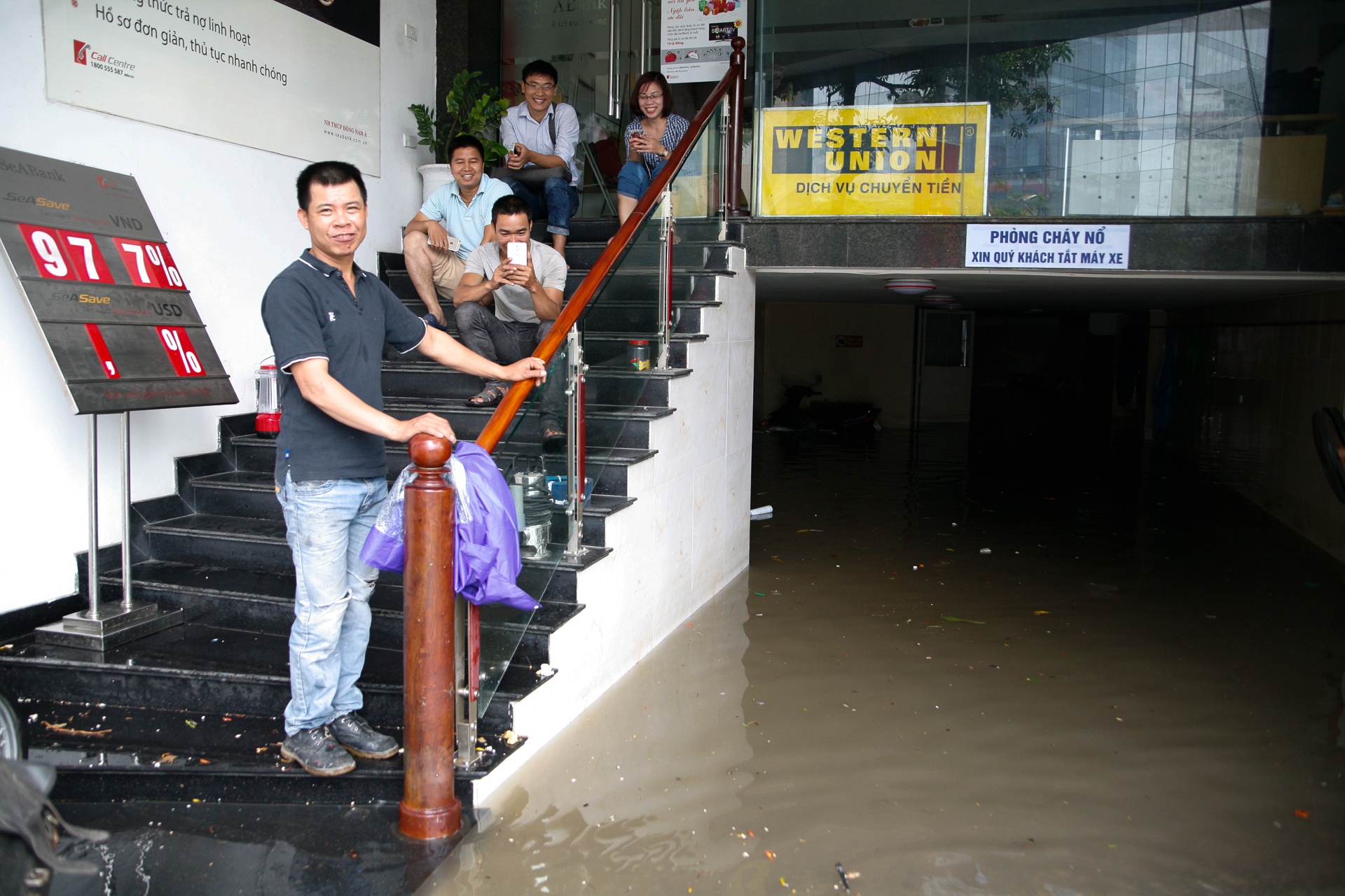 Mua lon Ha Noi ngap sau anh 10