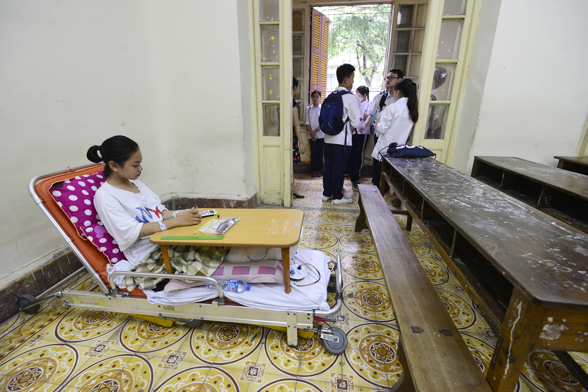 Di thi bang xe cuu thuong anh 4