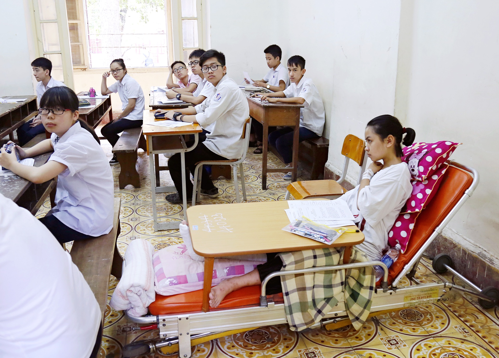 Di thi bang xe cuu thuong anh 3