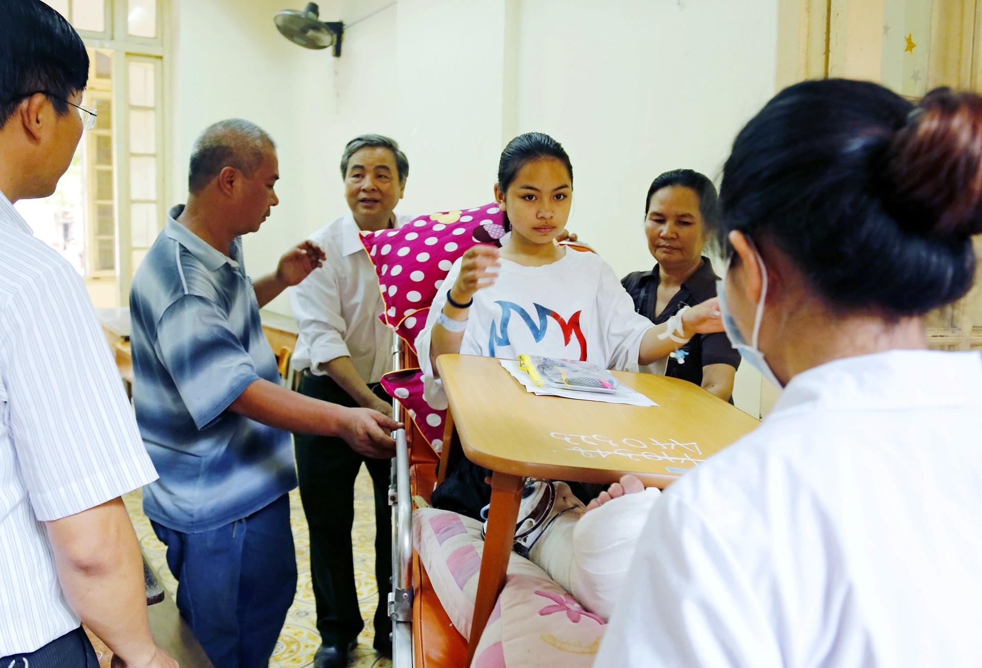 Di thi bang xe cuu thuong anh 8