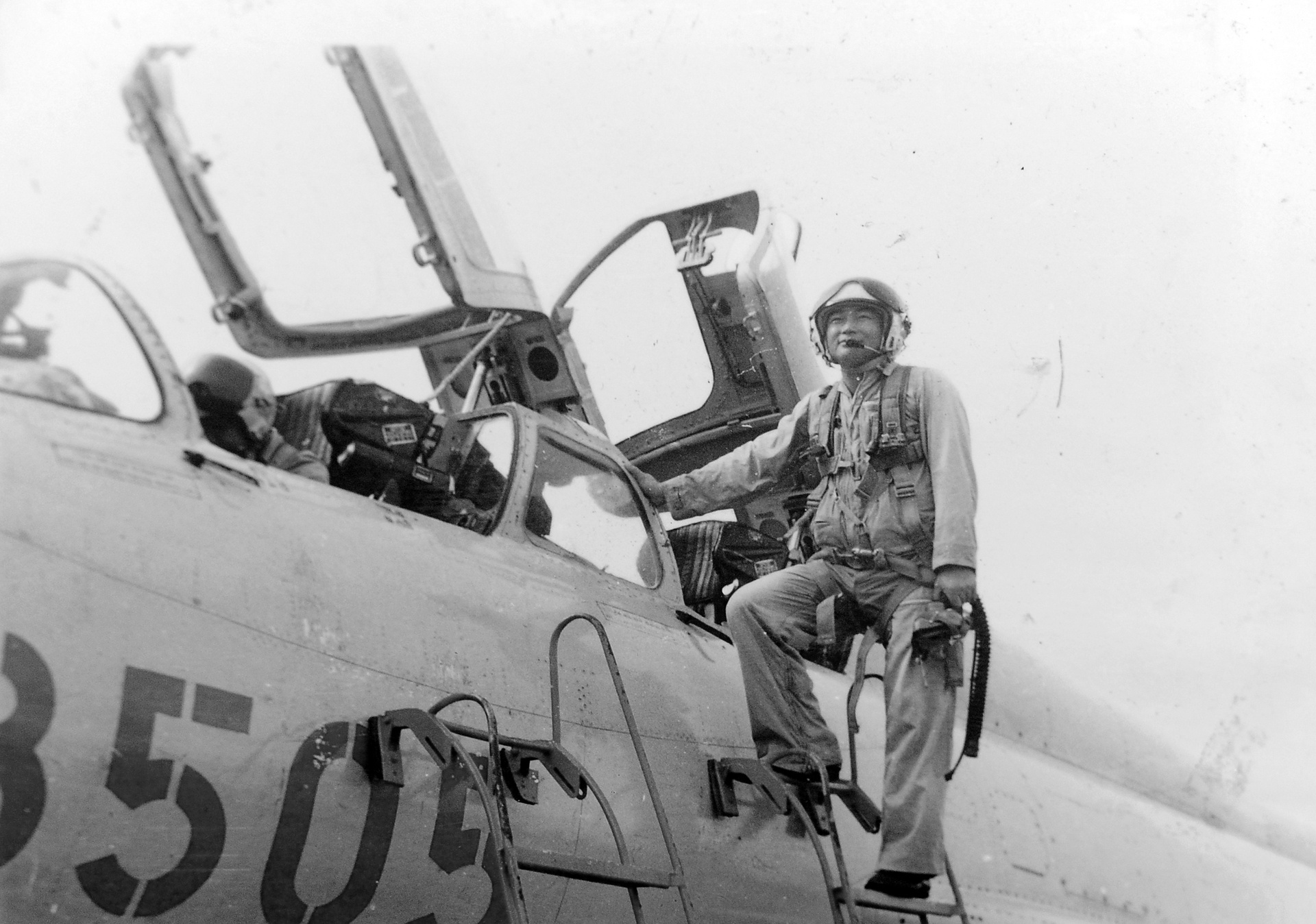 tiem kich Su-30MK2 anh 17