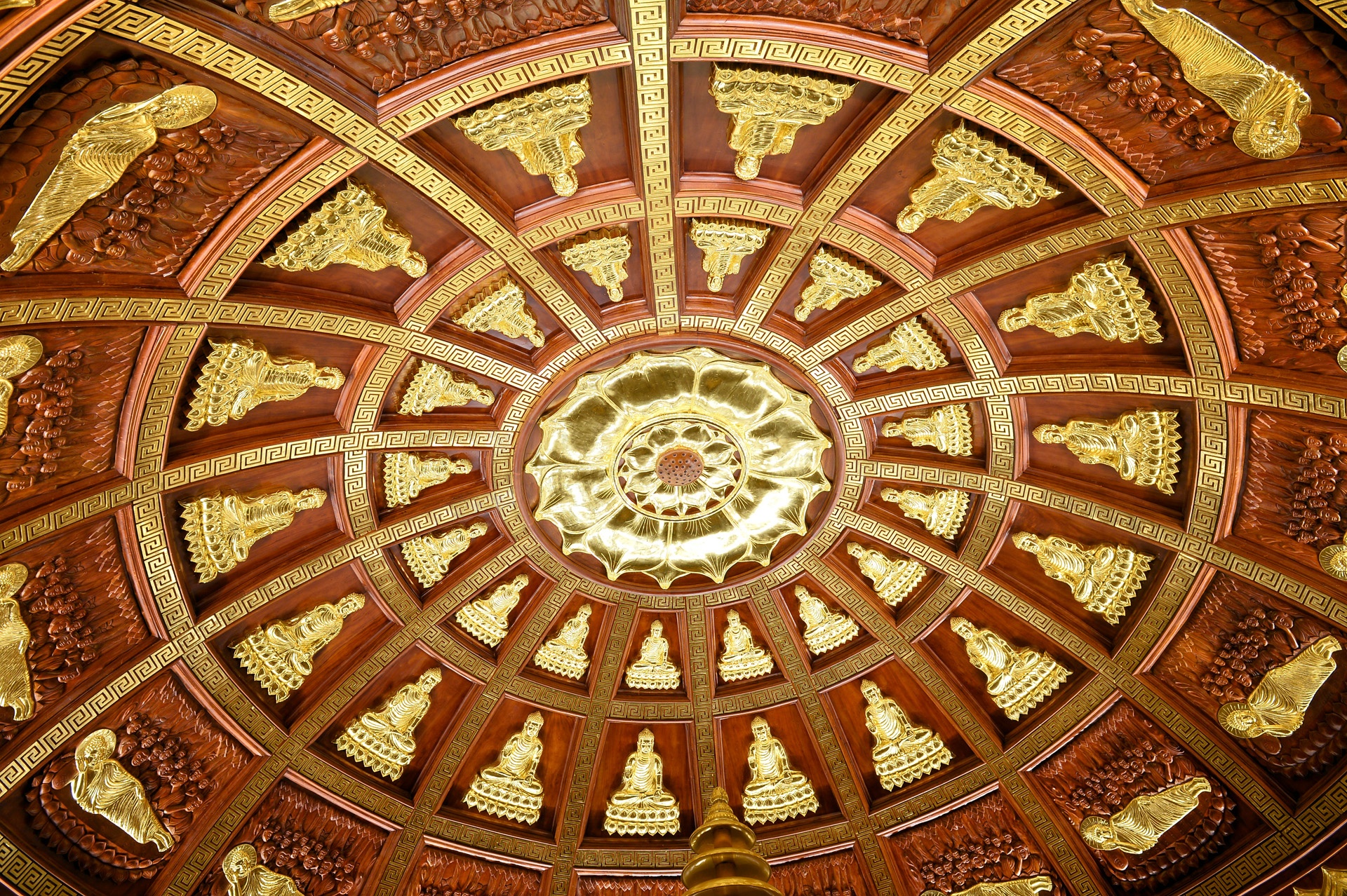 Thap Bai Dinh cao 100 met anh 7