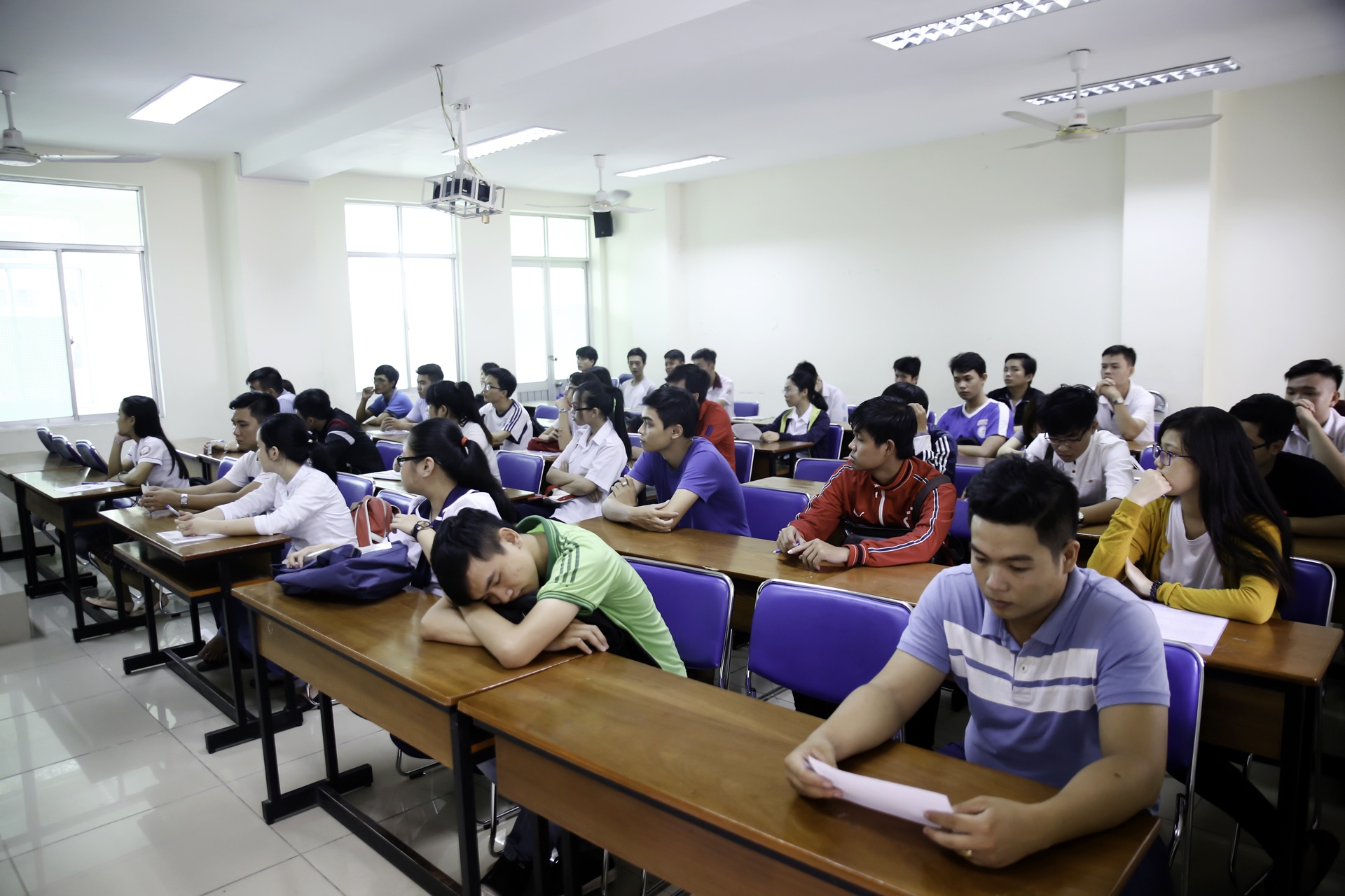 lam thu tuc thi THPT QG 2016 anh 17