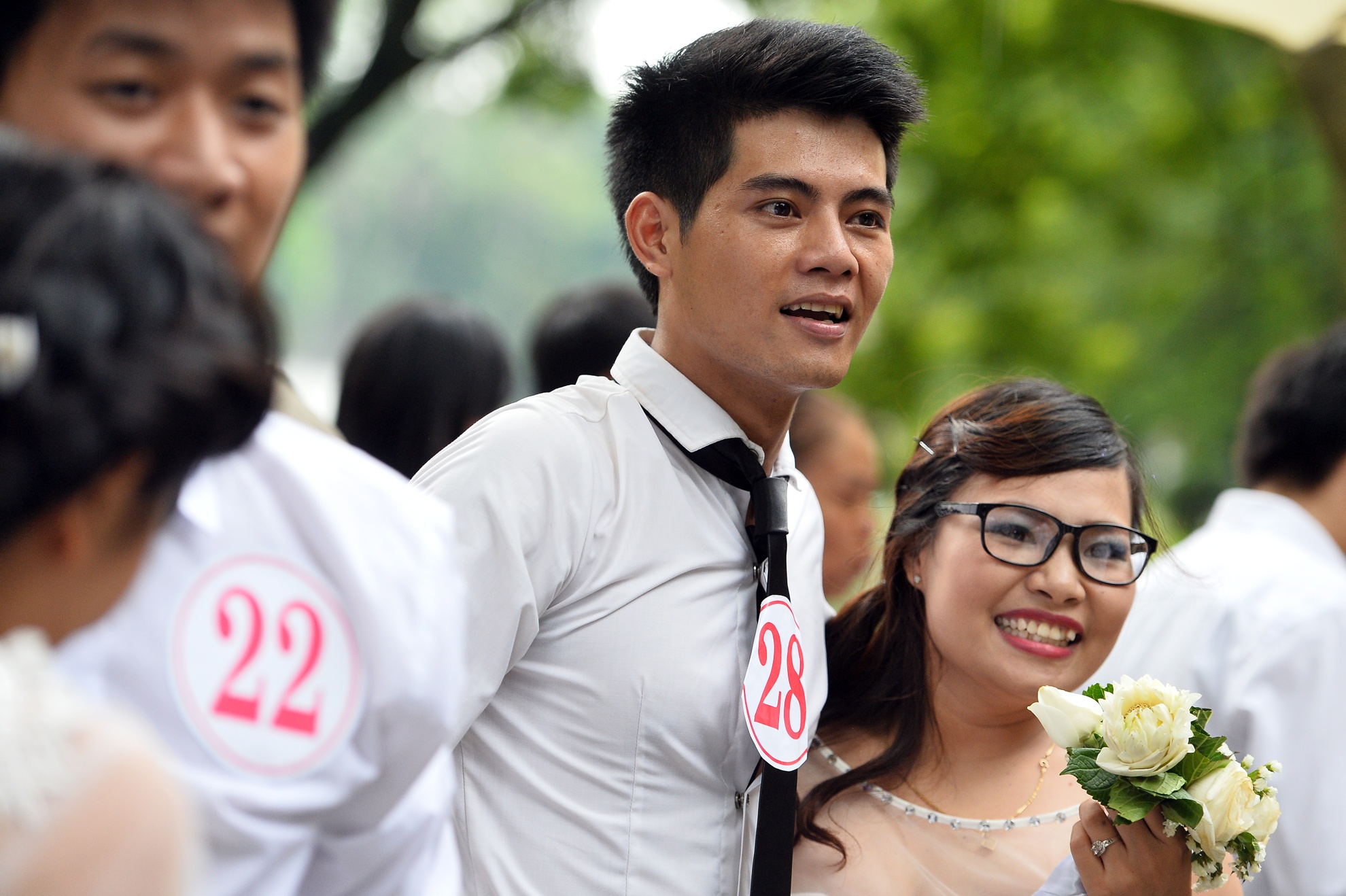 Khoi dong cuoc thi co dau chu re dep nhat hinh anh