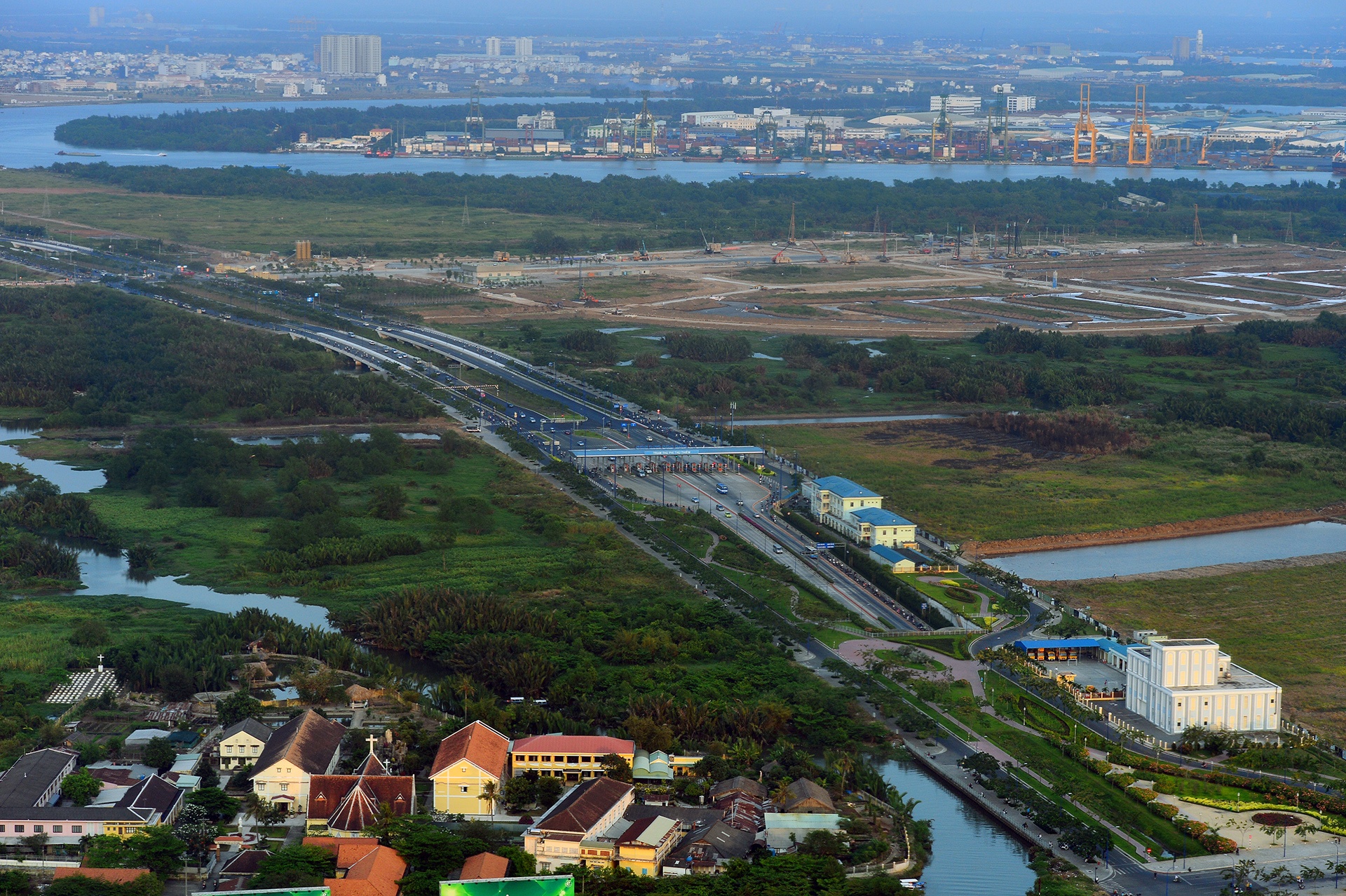 su phat trien cua Sai Gon anh 19