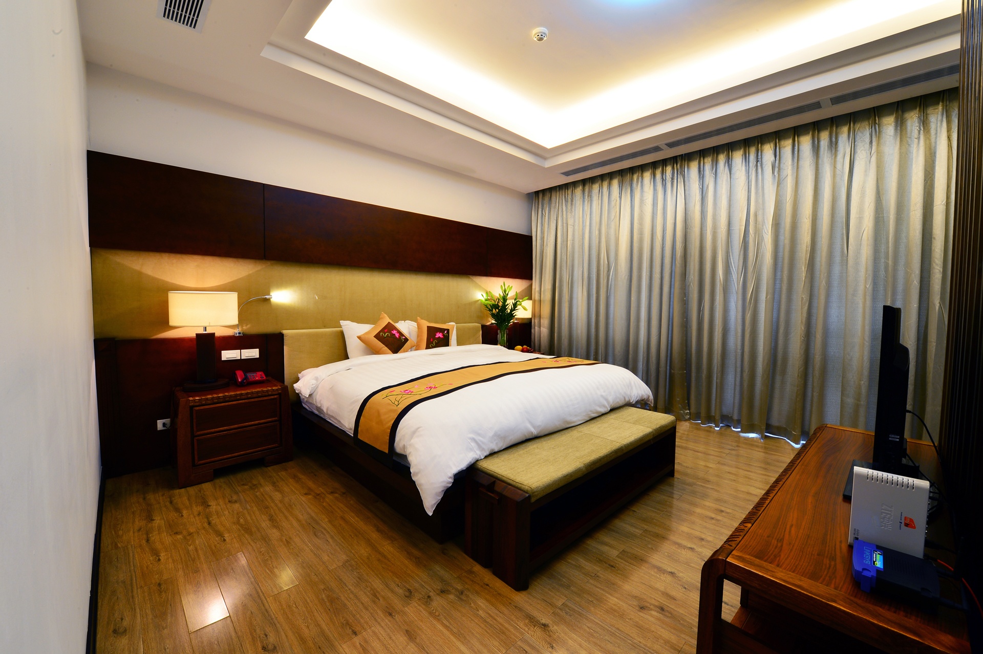 biet thu trong trung tam Hoi nghi quoc gia anh 9