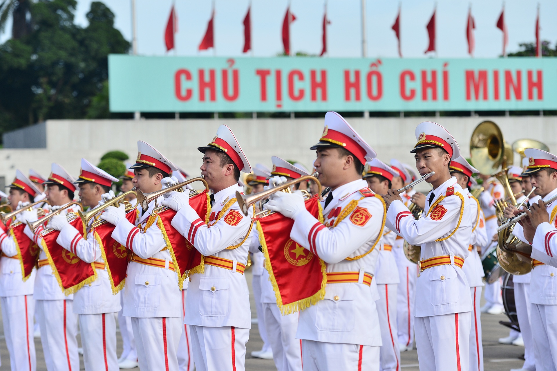 Quoc hoi khoa 14 anh 8