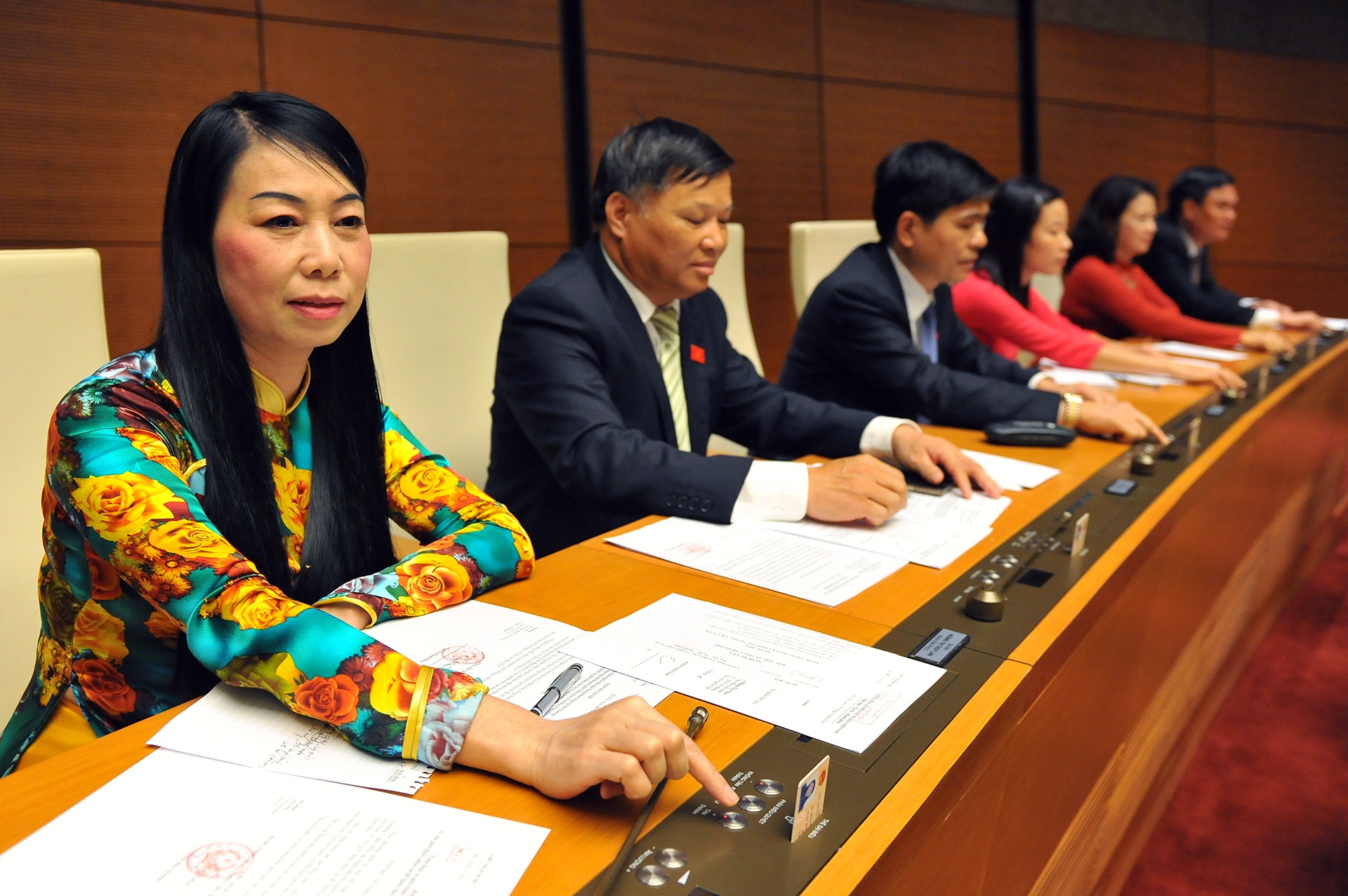 Thu tuong Nguyen Xuan Phuc tai dac cu anh 4