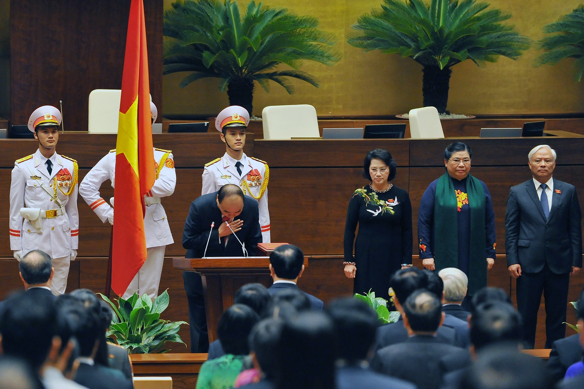 Thu tuong Nguyen Xuan Phuc tai dac cu anh 8