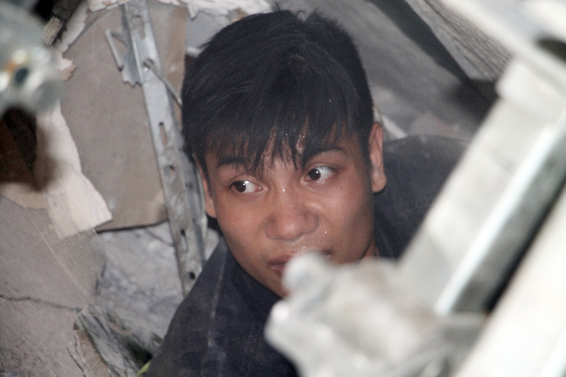 cuu ho nha sap o Cua Bac anh 10