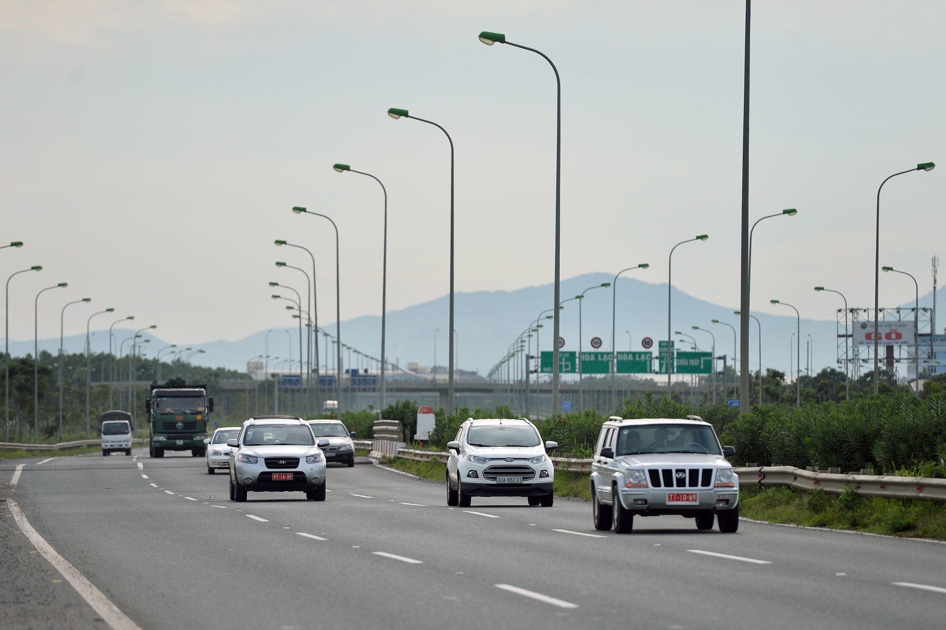 Cat co tien nghin ty o dai lo Thang Long anh 10