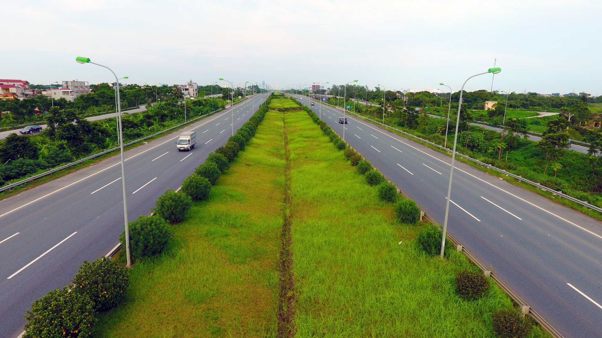 Cat co tien nghin ty o dai lo Thang Long anh 11