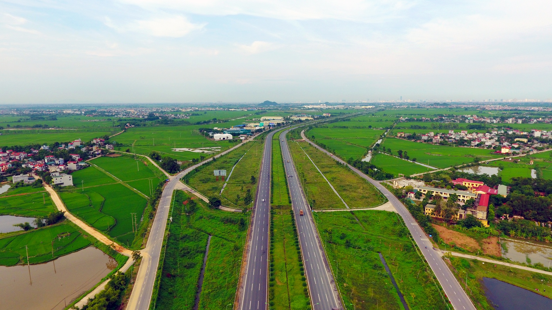 Cat co tien nghin ty o dai lo Thang Long anh 14