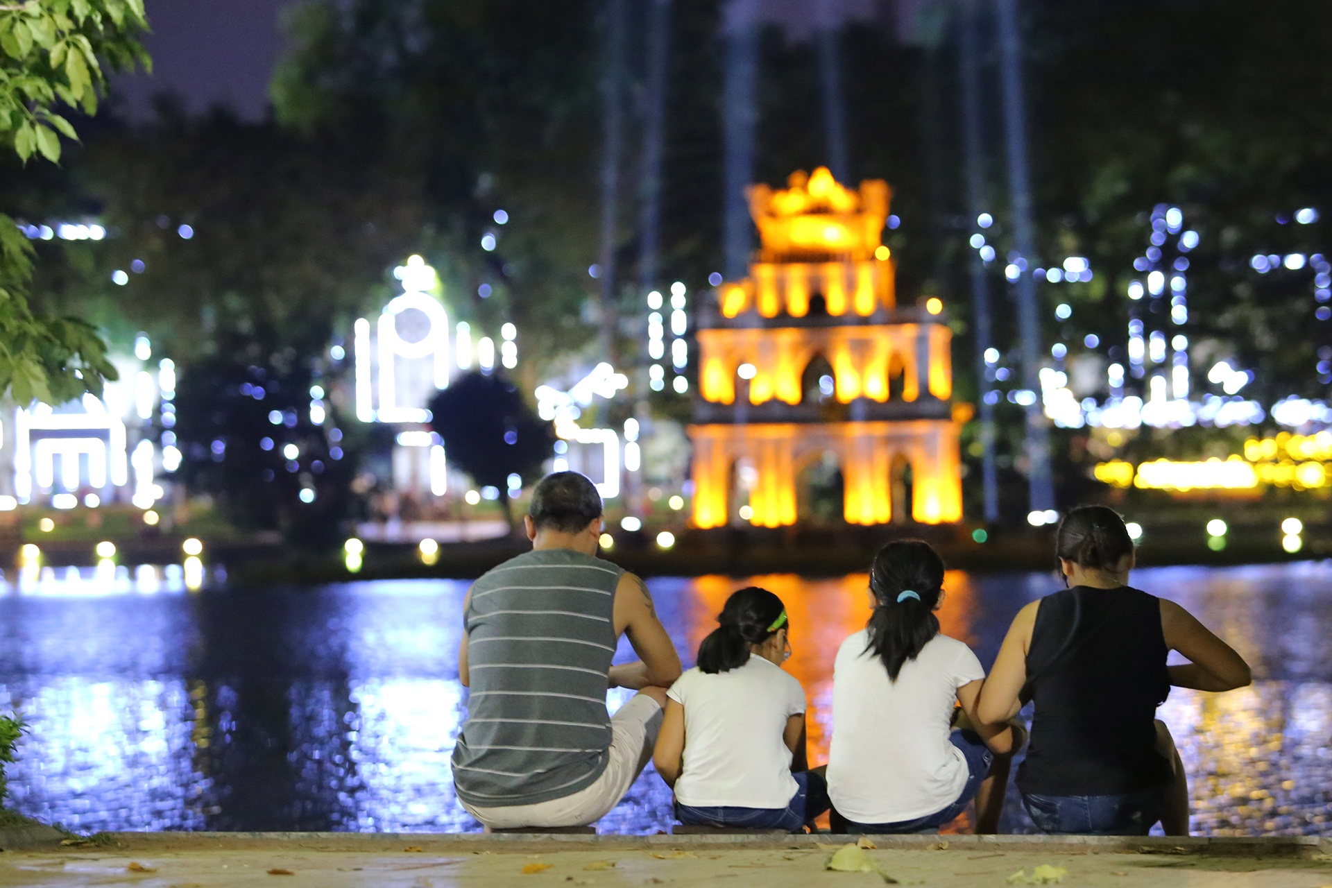 phố đi bộ bên hồ Gươm ảnh 11 pho di bo ben ho Guom anh 11