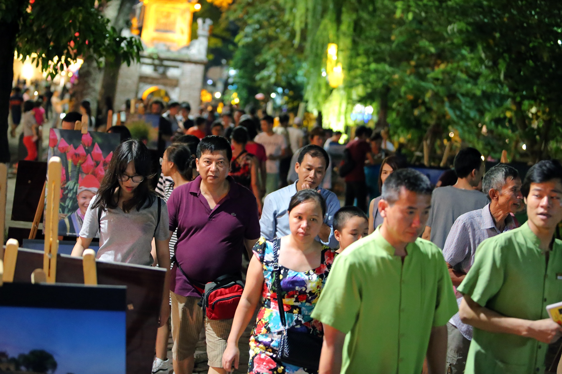 phố đi bộ bên hồ Gươm ảnh 3 pho di bo ben ho Guom anh 3