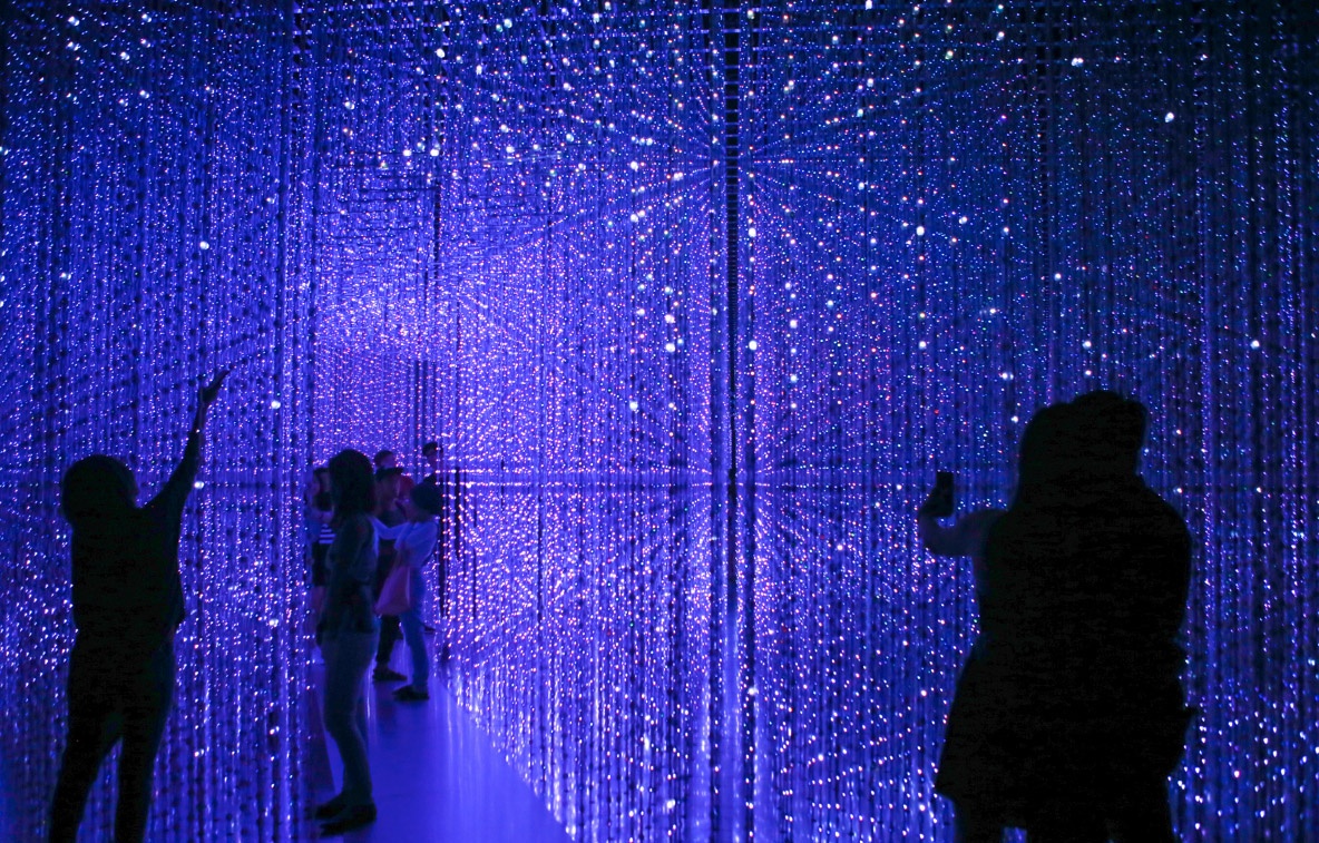 Crystal Universal o Singapore anh 4