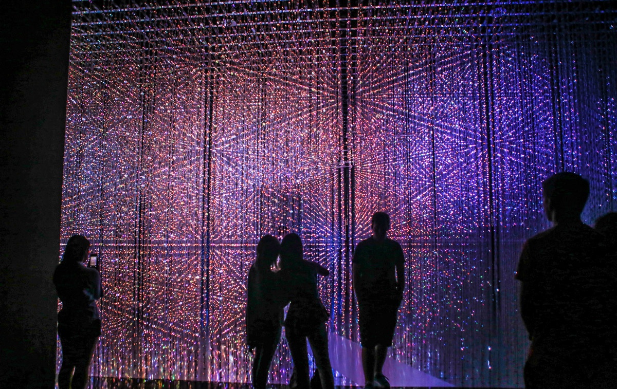 Crystal Universal o Singapore anh 2