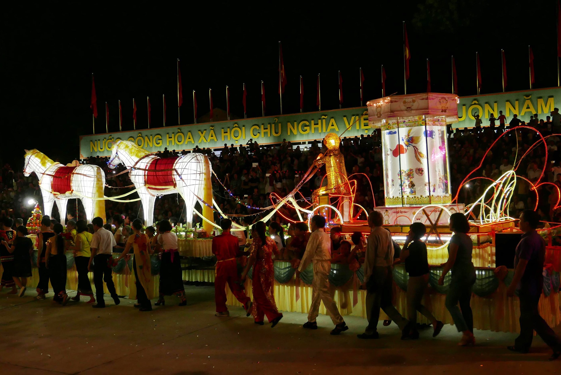 den long khong lo o Tuyen Quang anh 1