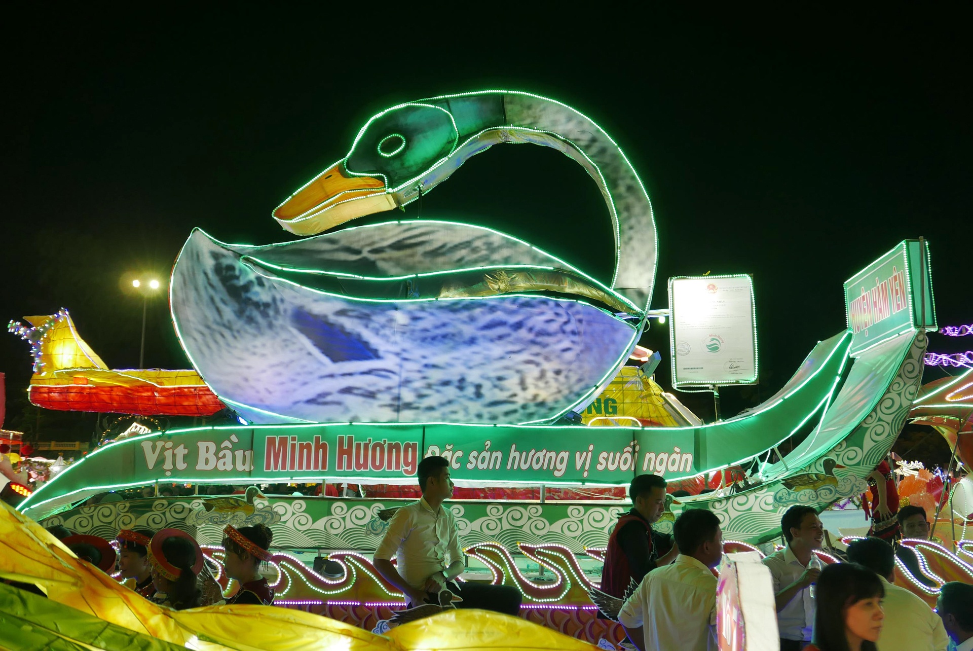 den long khong lo o Tuyen Quang anh 14