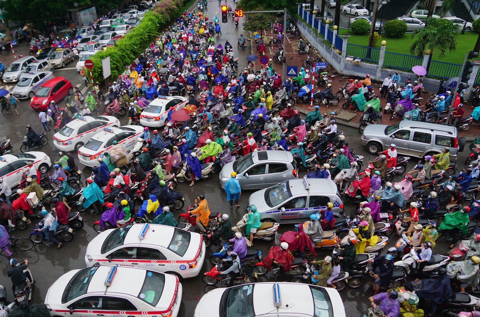 Nguyen nhan un tac giao thong anh 18