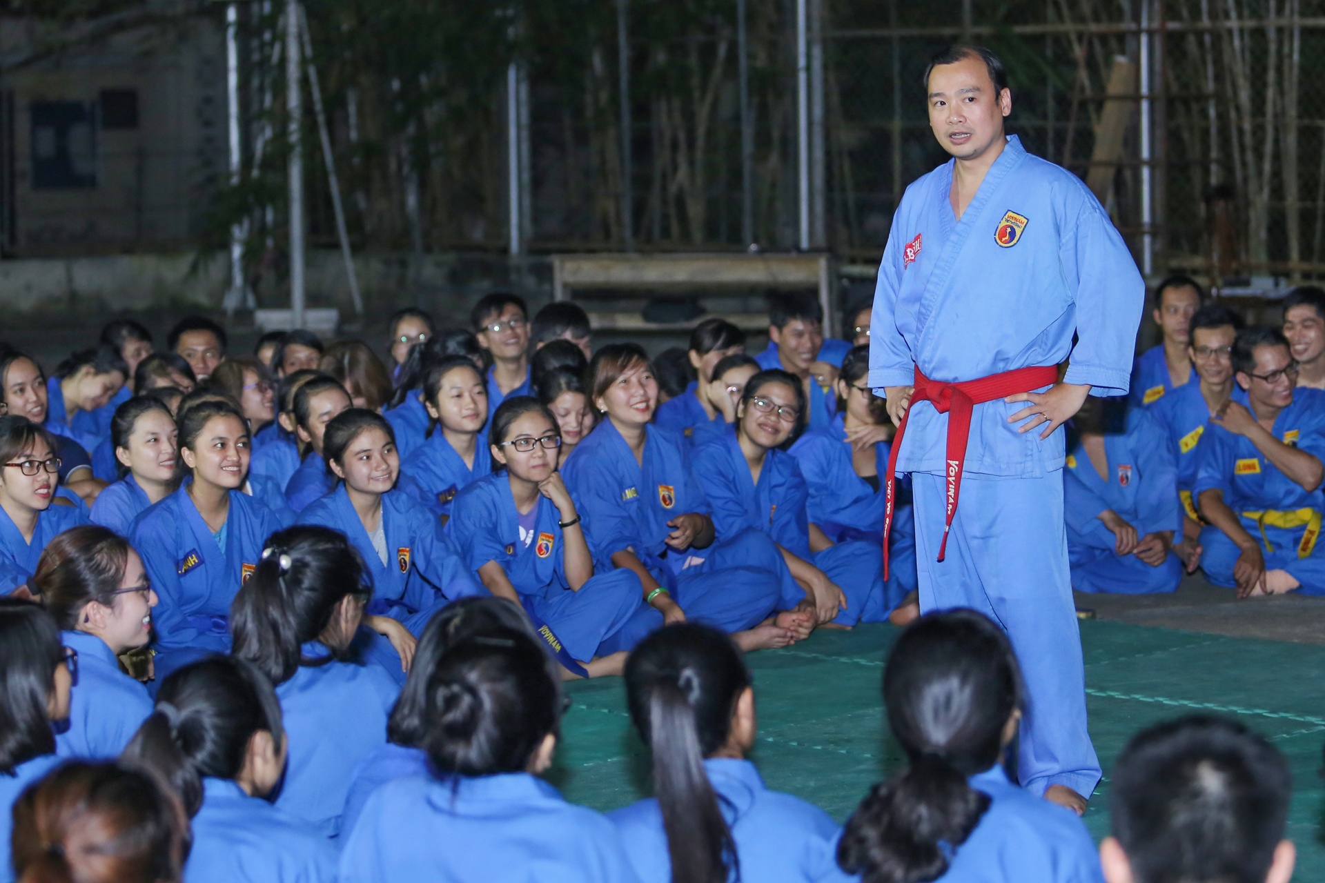 Le Hai Binh day vovinam anh 1