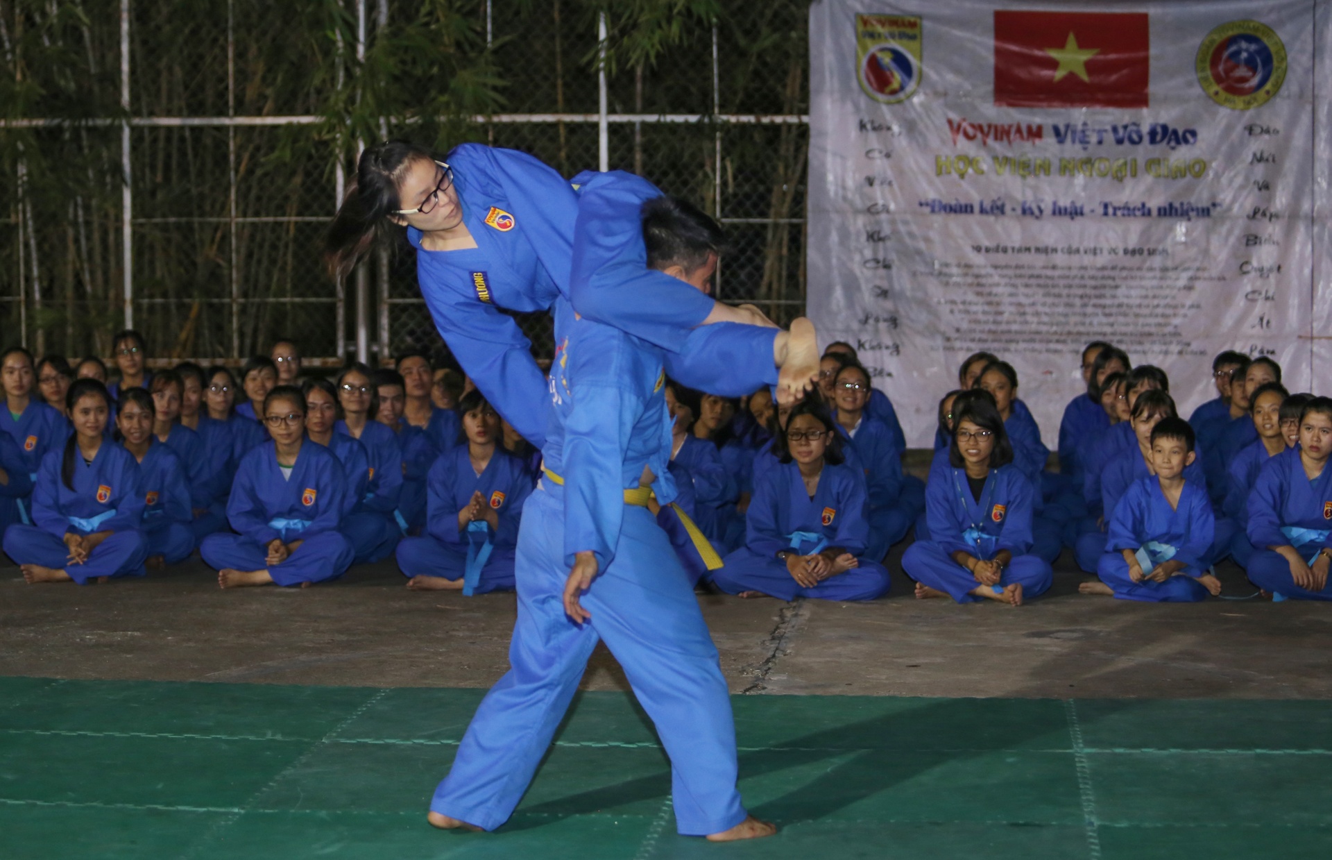 Le Hai Binh day vovinam anh 7