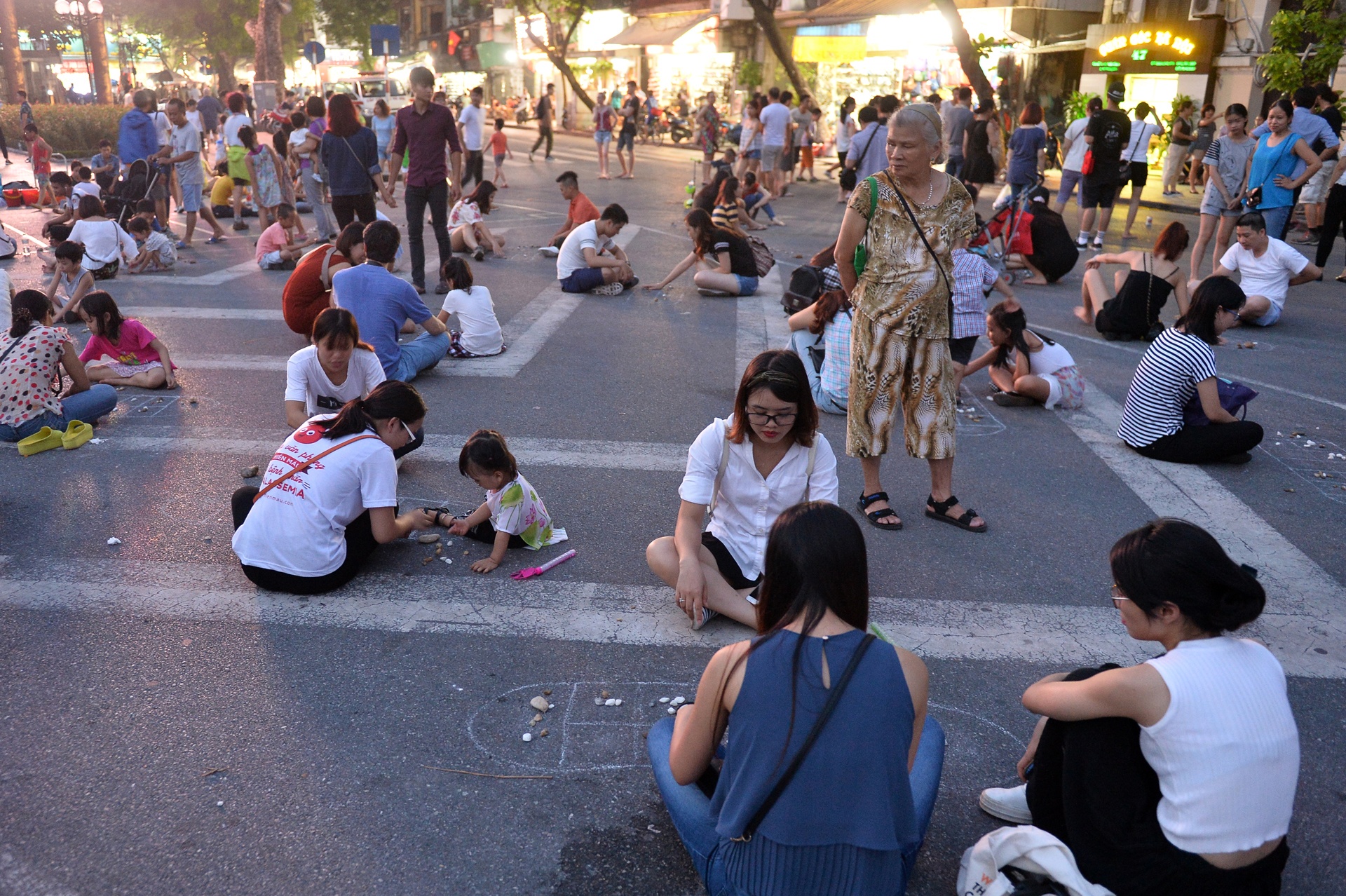 pho di bo ho Guom Ha Noi anh 19