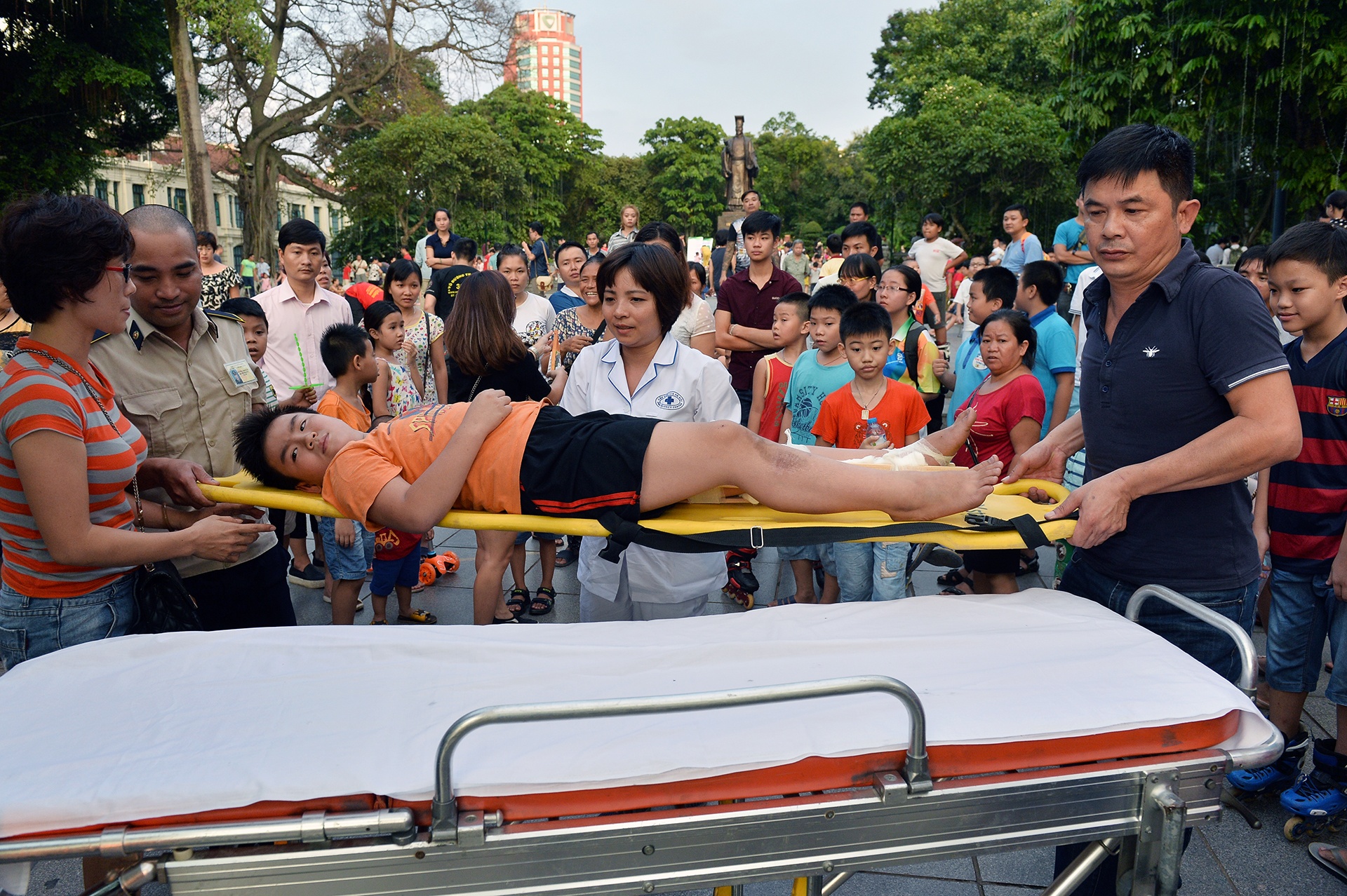 pho di bo ho Guom Ha Noi anh 15