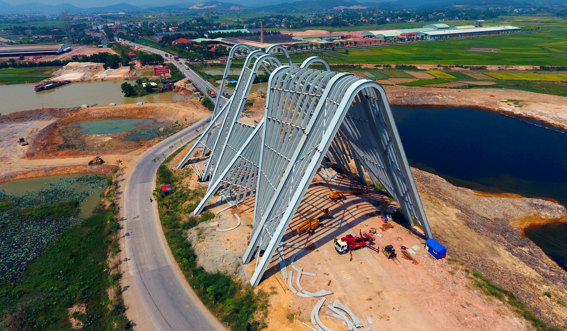 cong chao doc dao o Dong Trieu Quang Ninh anh 2