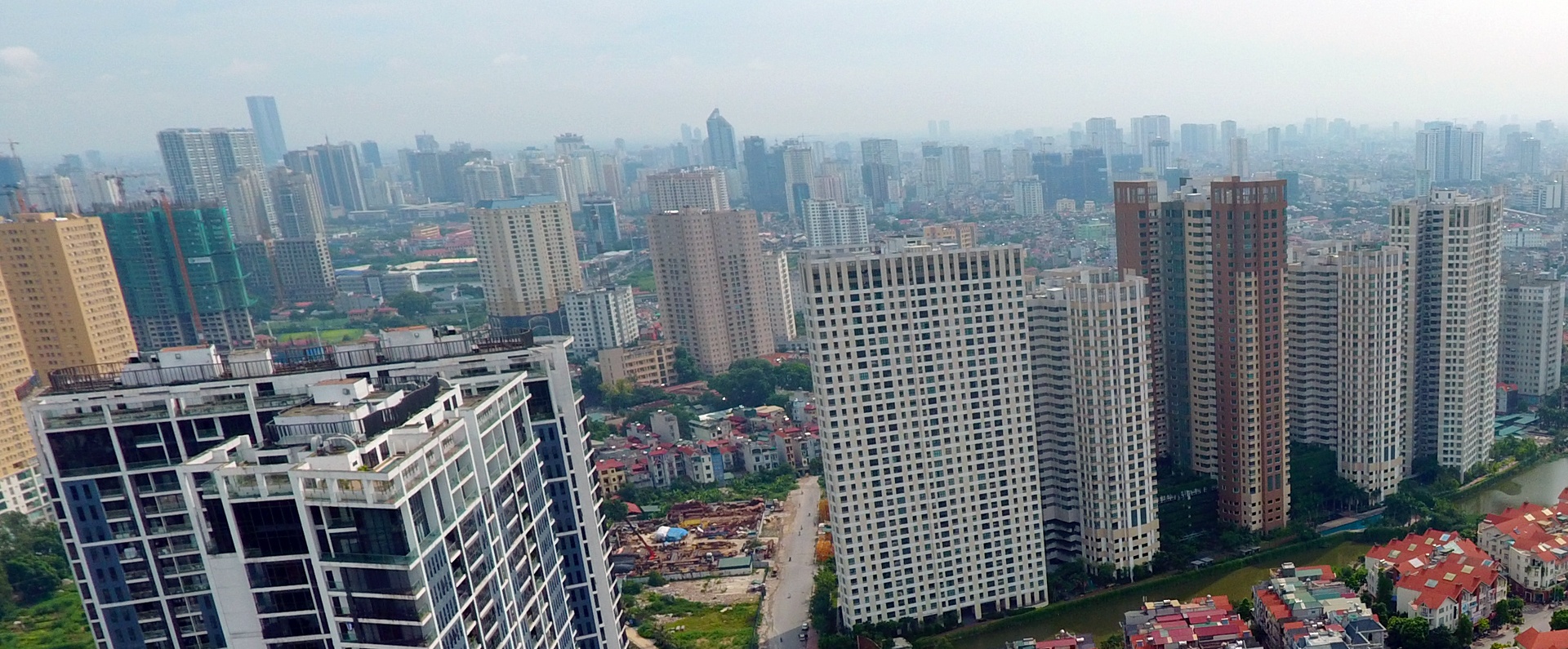 Ha Noi day dac nha cao tang anh 12