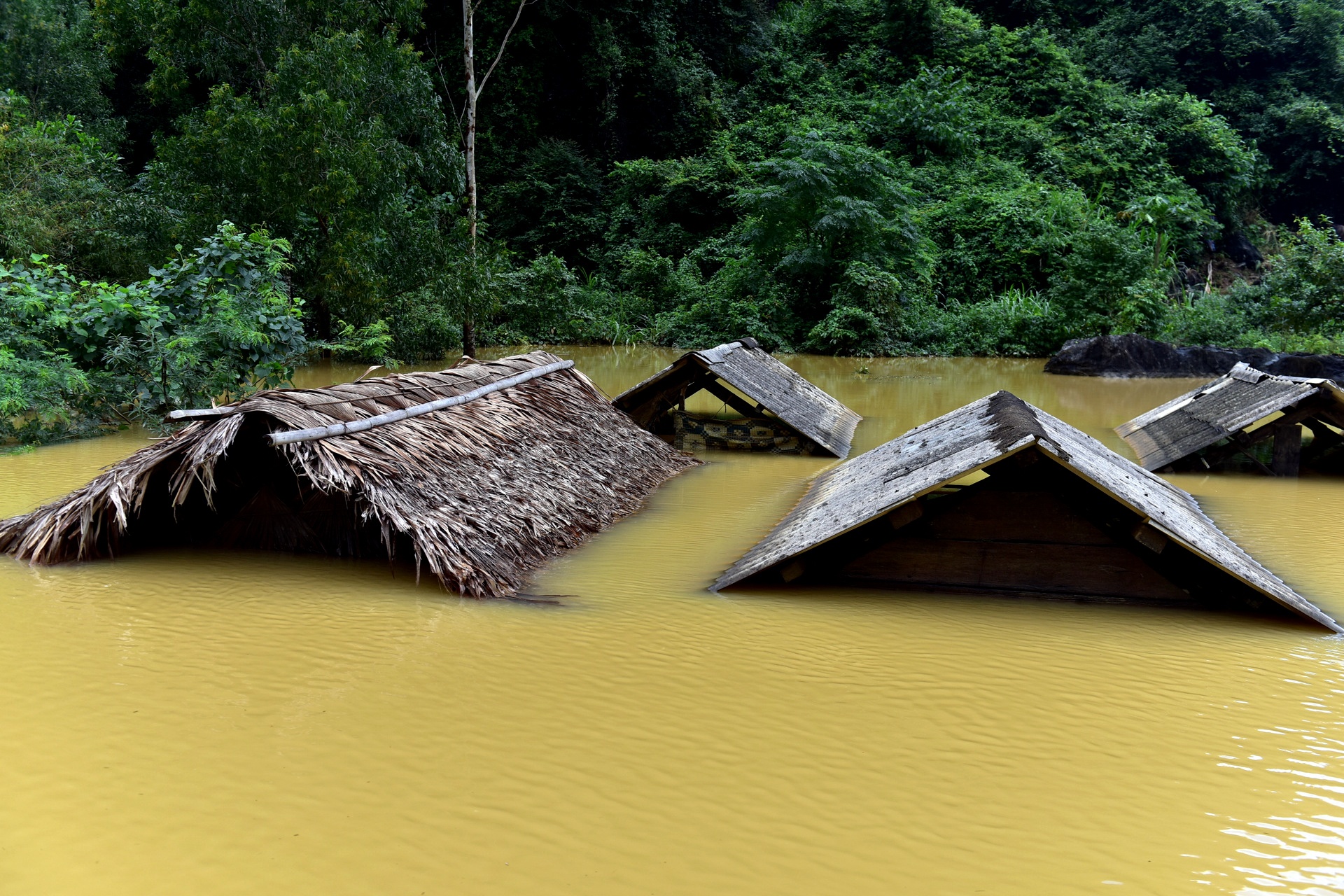 lũ lụt hoành hành miền Trung ảnh 2 lu lut hoanh hanh mien Trung anh 2