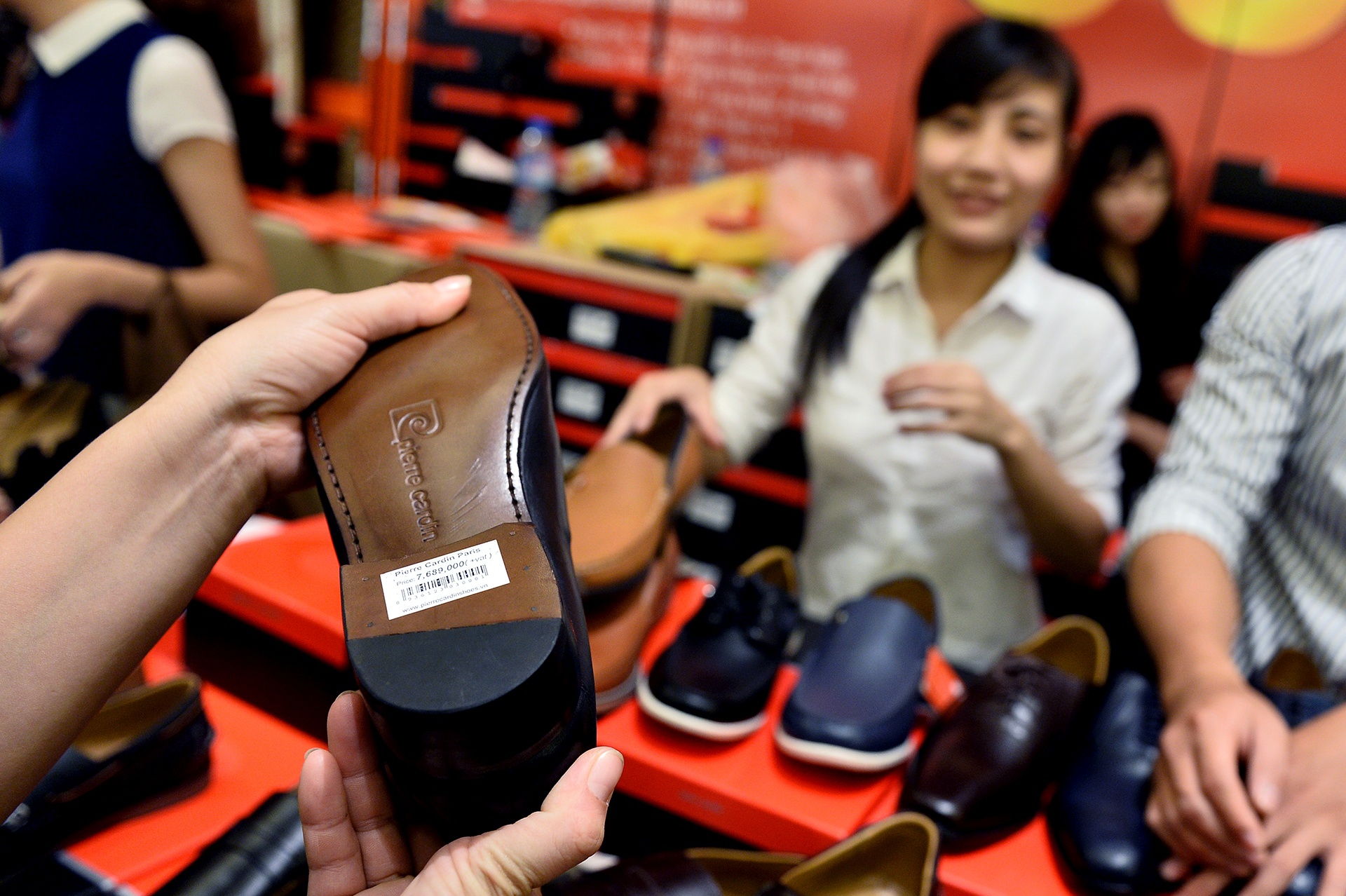 ngay hoi sieu giam gia sale off o Ha Noi anh 13