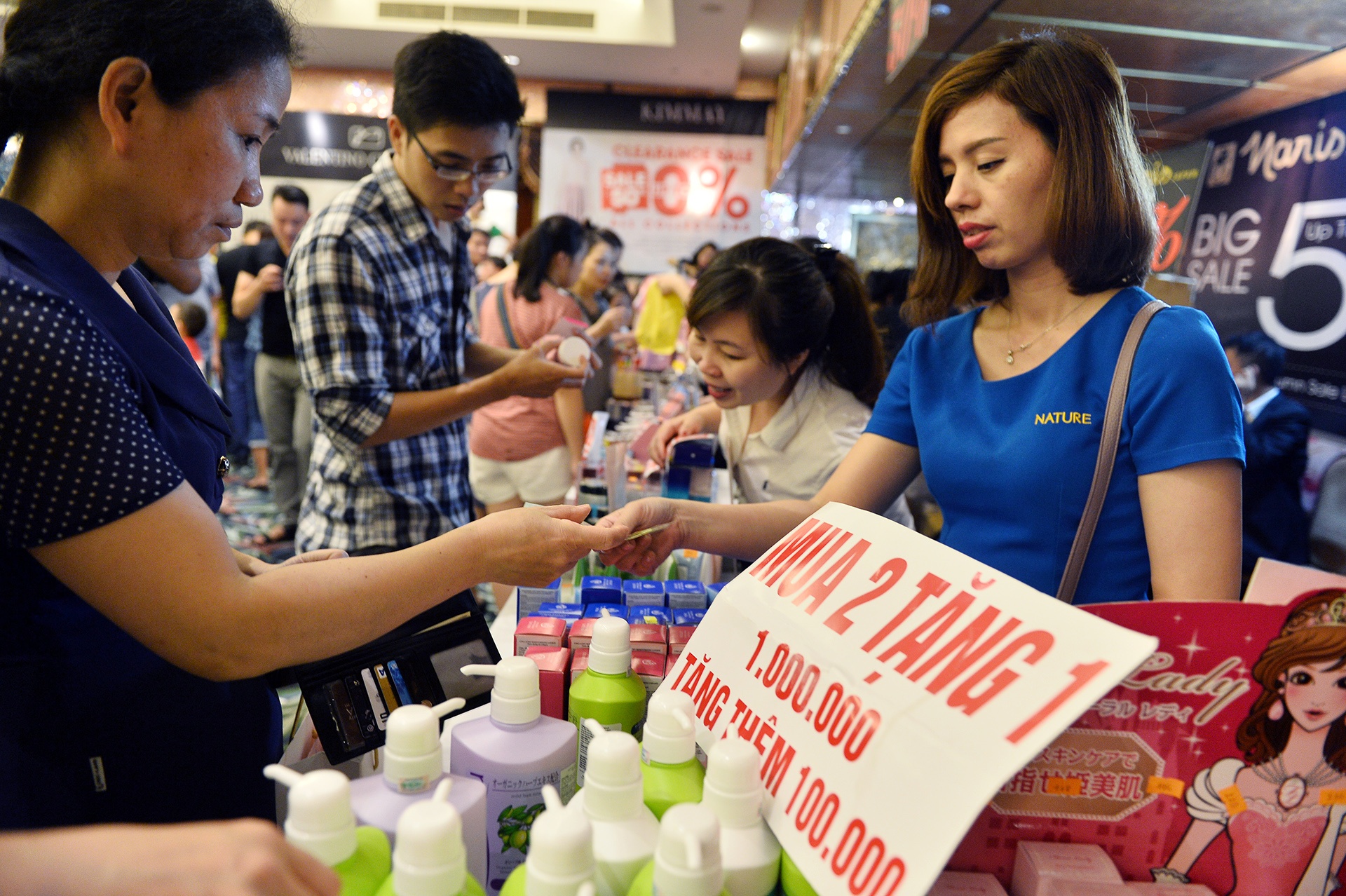 ngay hoi sieu giam gia sale off o Ha Noi anh 15